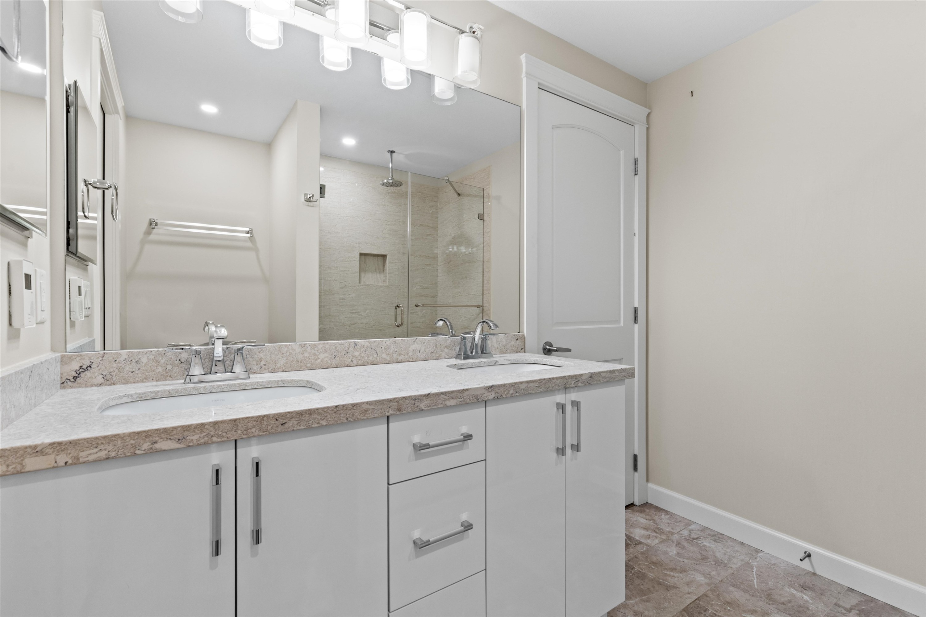 









3535


146a

Street, 511,
Surrey,




BC
V4P 0H2

