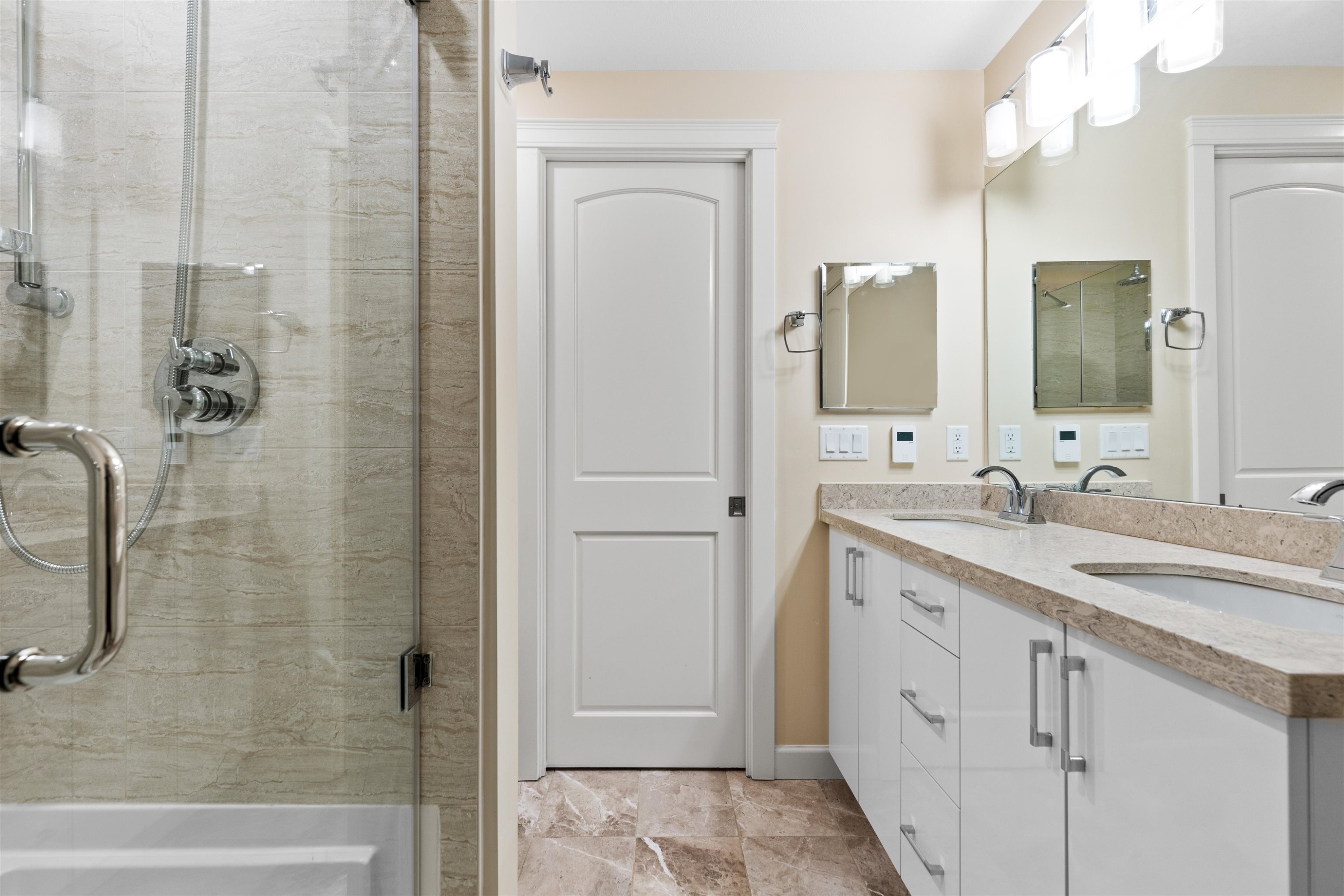 









3535


146a

Street, 511,
Surrey,




BC
V4P 0H2

