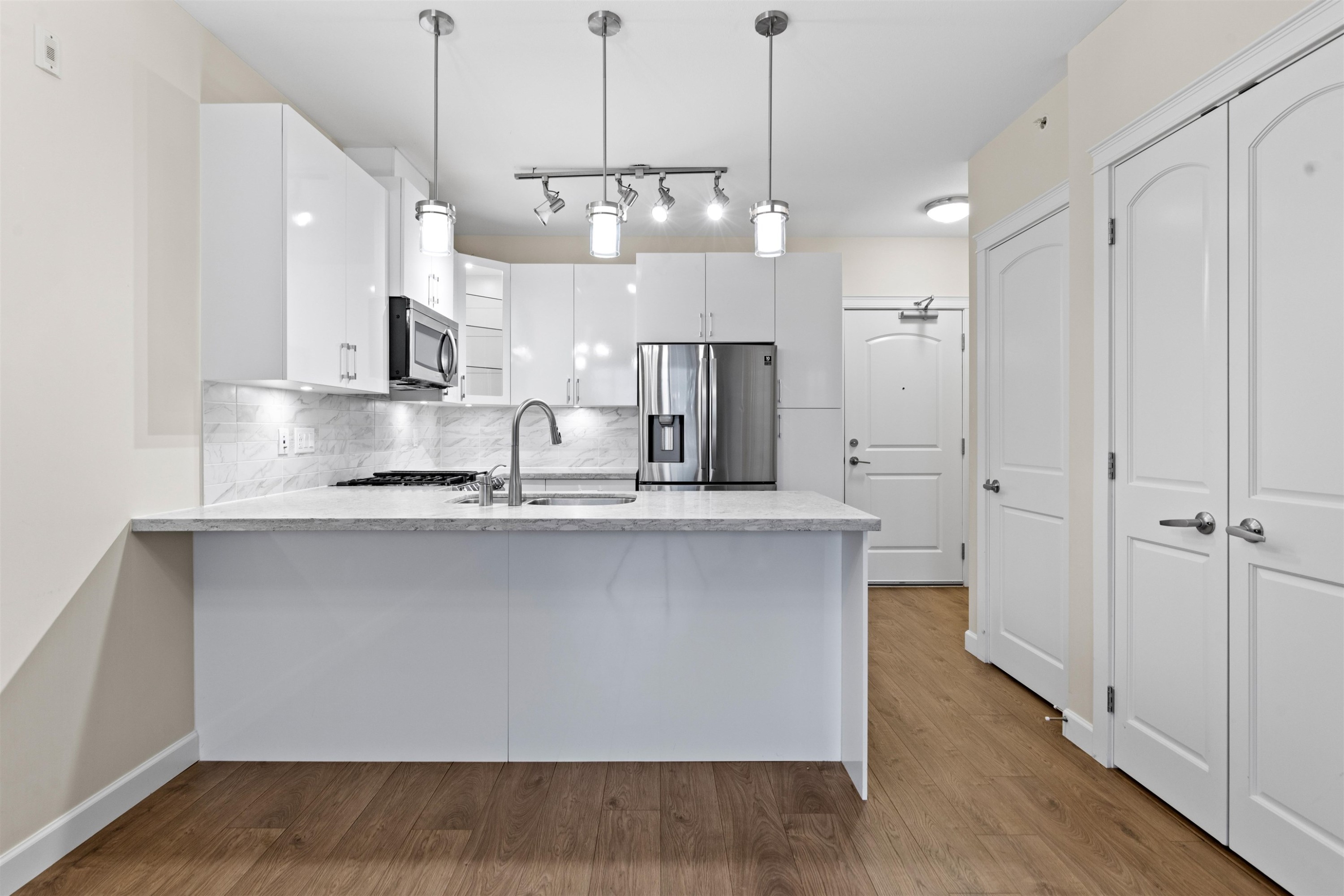 









3535


146a

Street, 511,
Surrey,




BC
V4P 0H2

