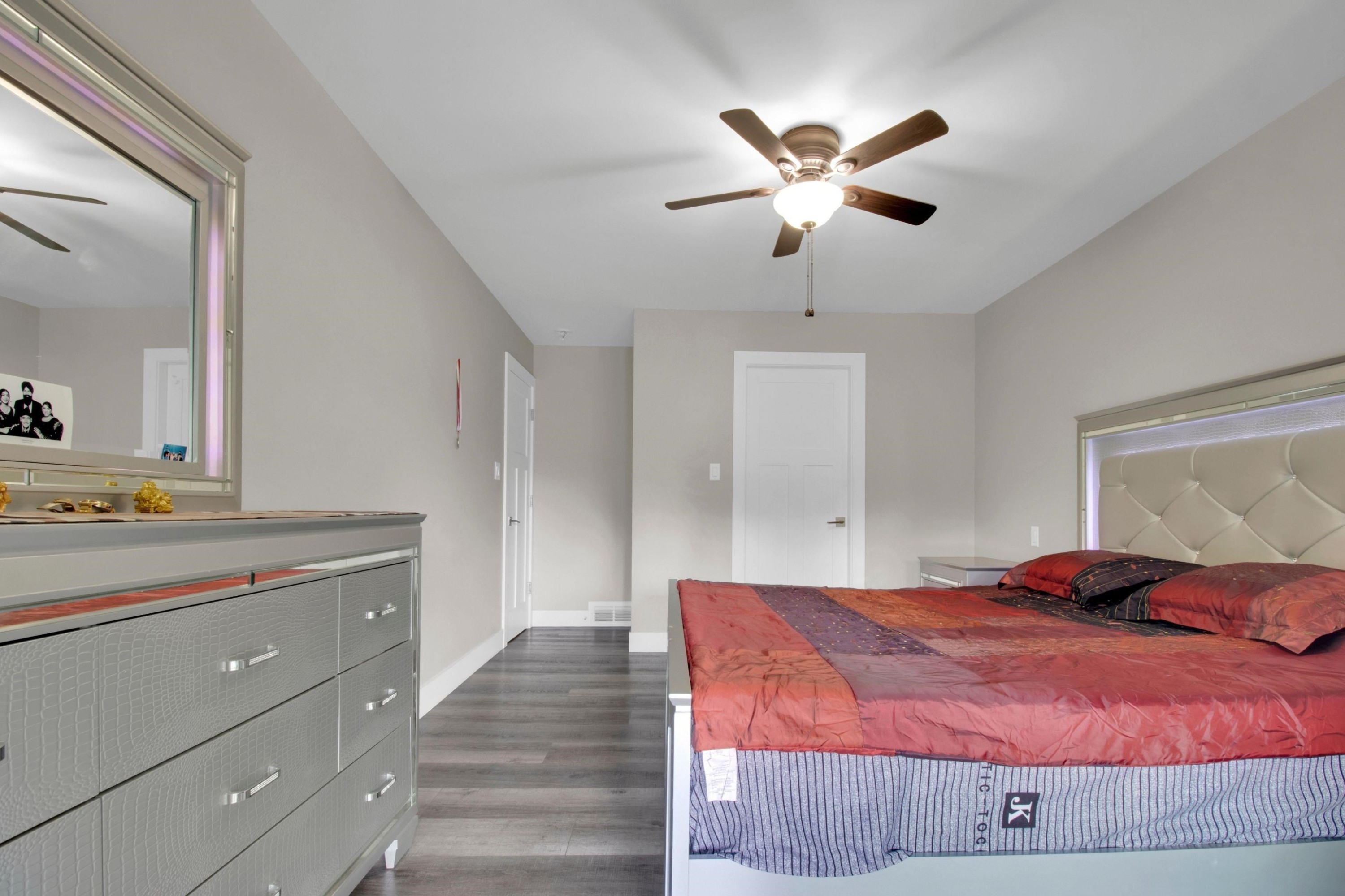 









8972


Dewdney Trunk

Road,
Mission,




BC
V2V 6Y1

