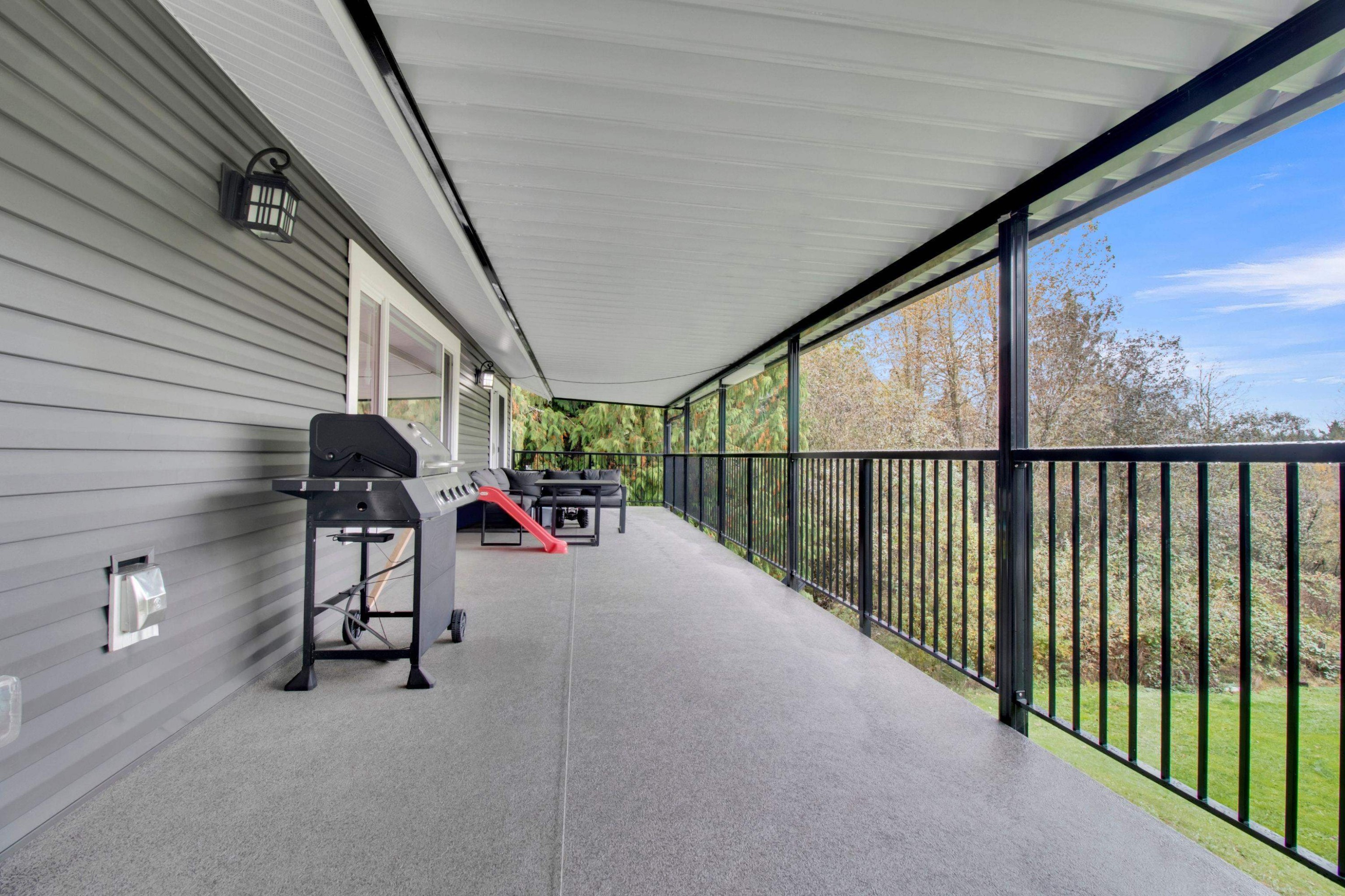 









8972


Dewdney Trunk

Road,
Mission,




BC
V2V 6Y1

