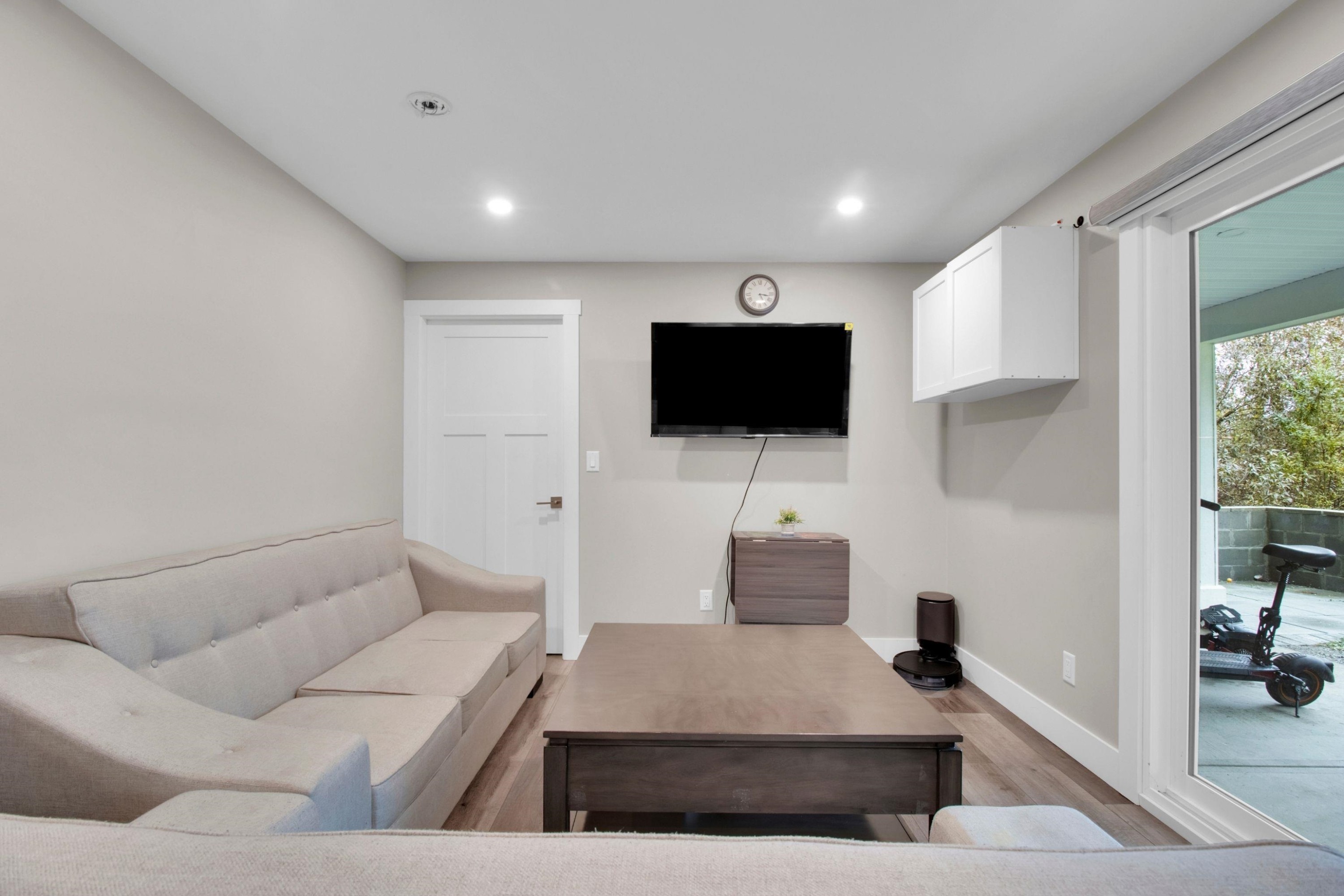 









8972


Dewdney Trunk

Road,
Mission,




BC
V2V 6Y1

