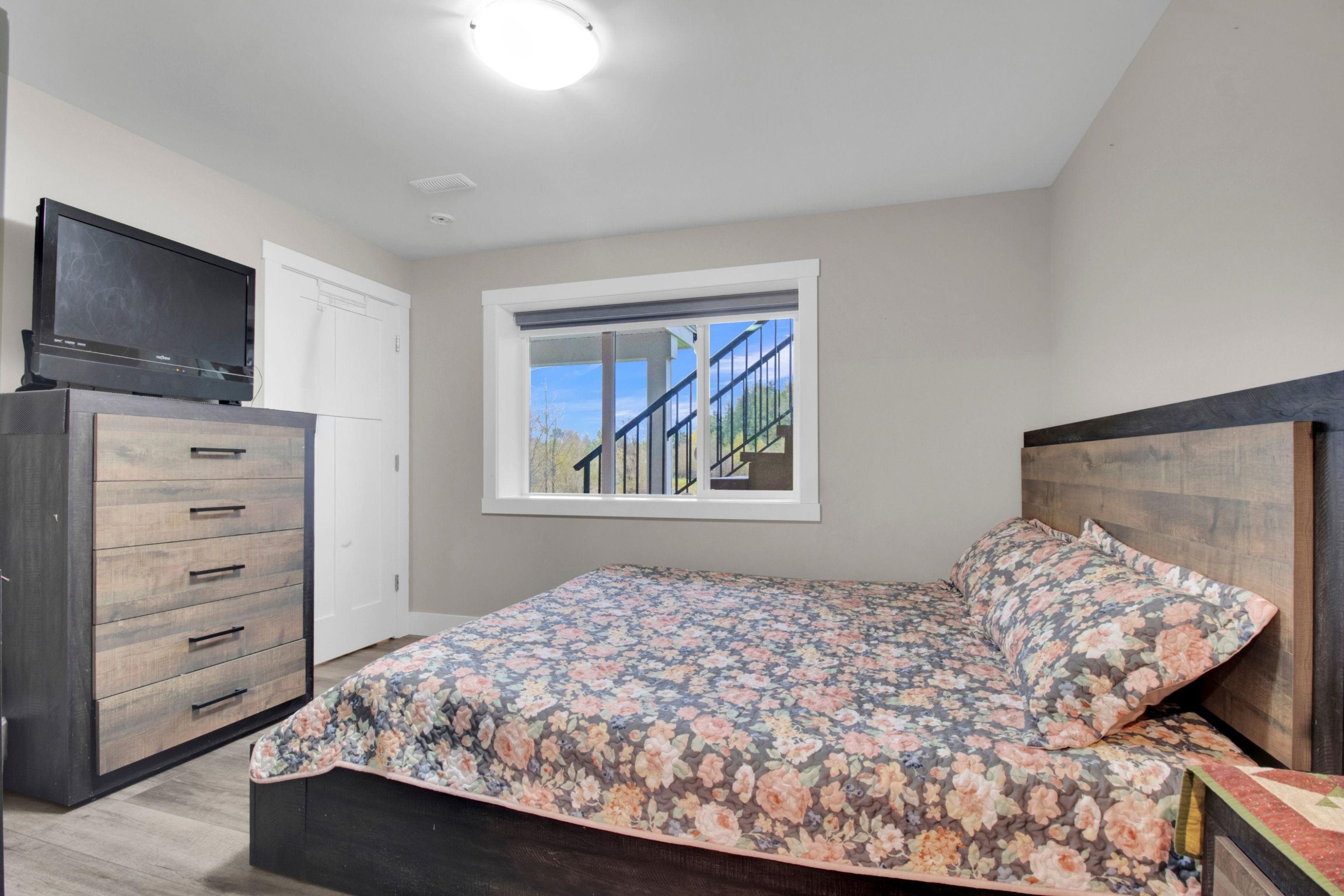 









8972


Dewdney Trunk

Road,
Mission,




BC
V2V 6Y1


