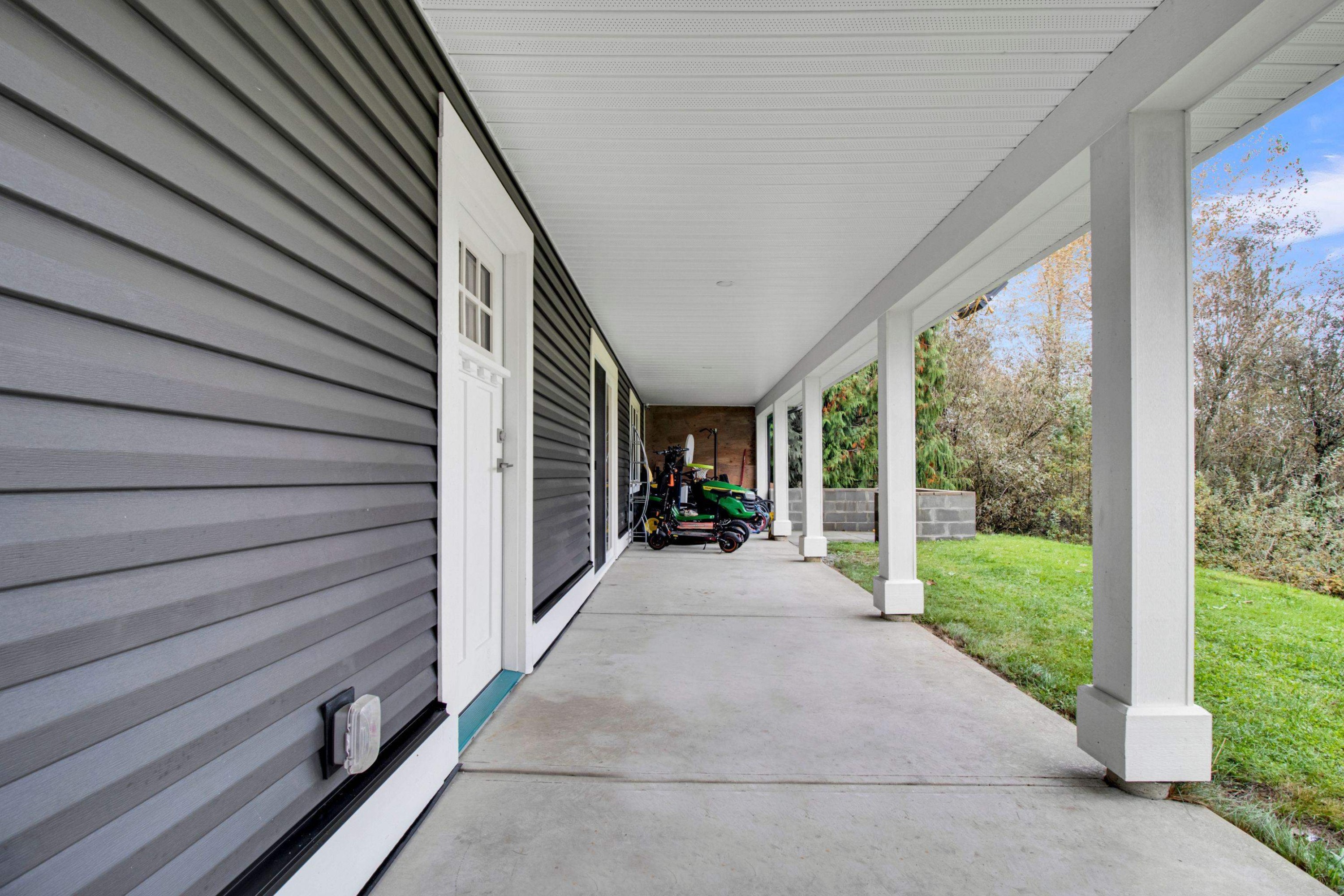 









8972


Dewdney Trunk

Road,
Mission,




BC
V2V 6Y1

