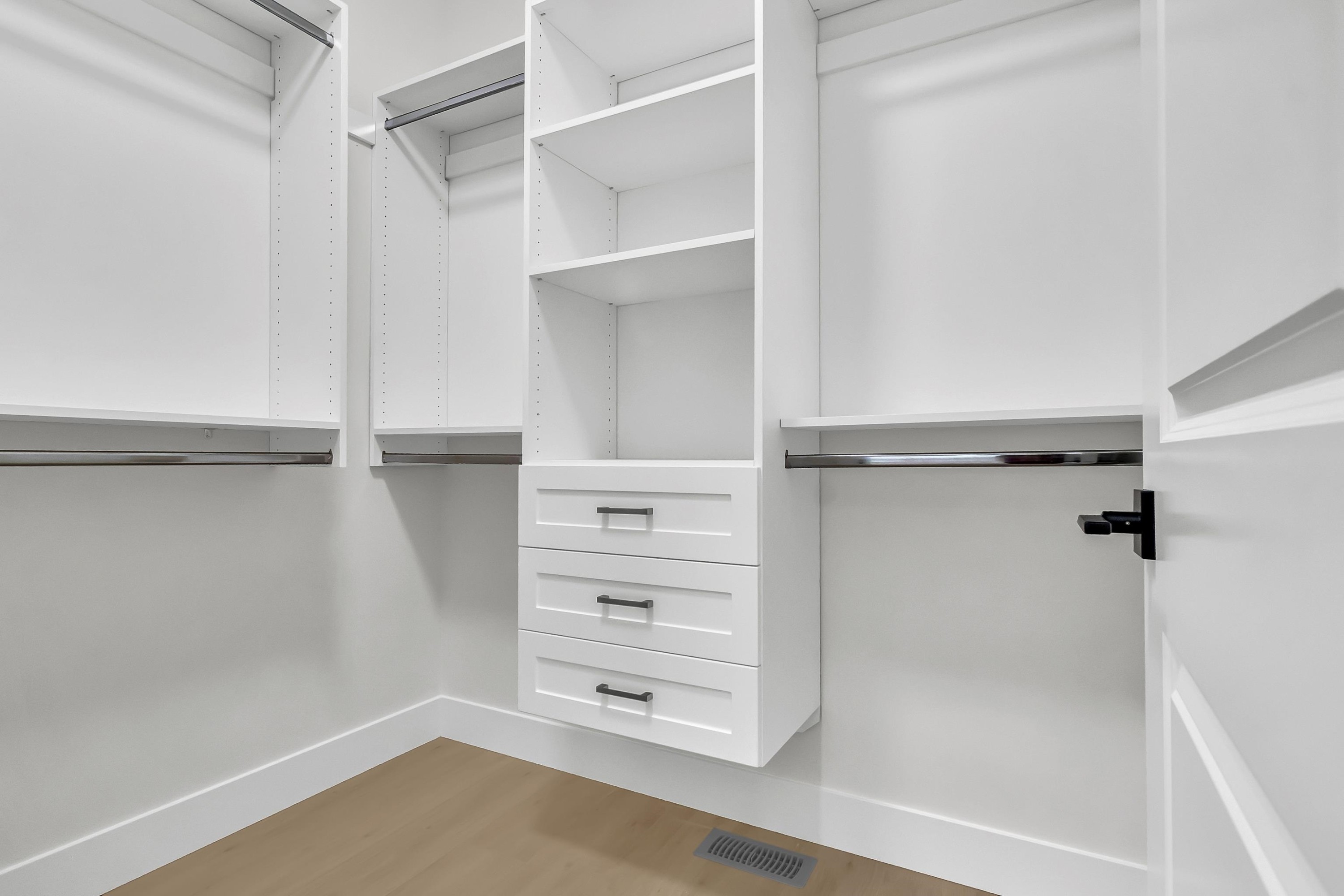 









32729


Fraser

Crescent, B,
Mission,




BC
V2V 1C9

