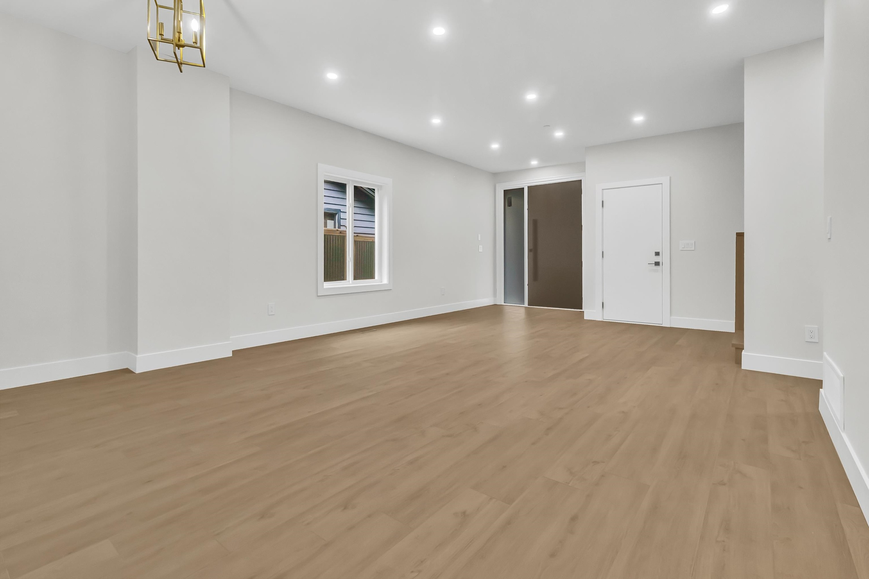 









32729


Fraser

Crescent, B,
Mission,




BC
V2V 1C9

