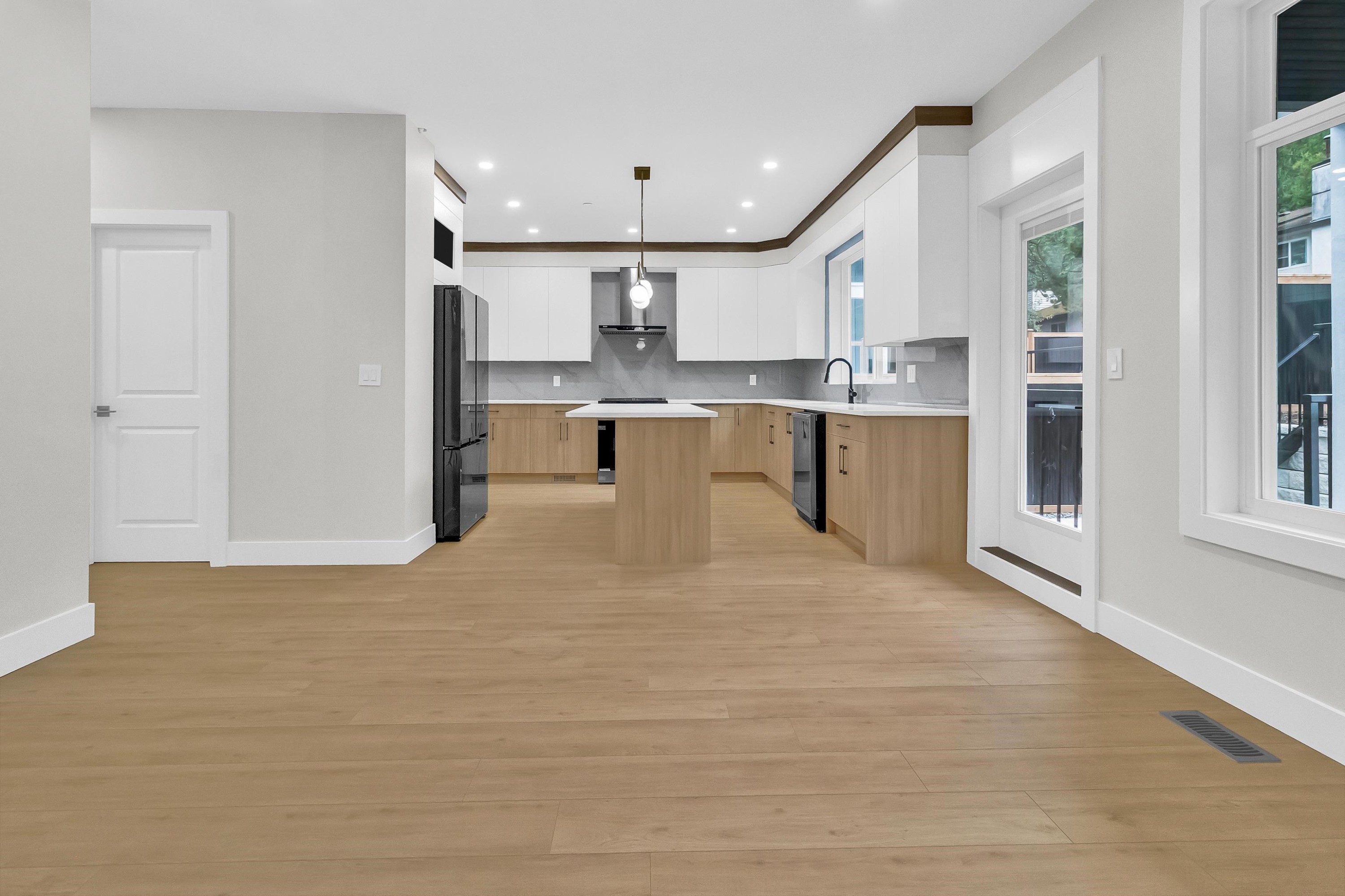 









32729


Fraser

Crescent, B,
Mission,




BC
V2V 1C9

