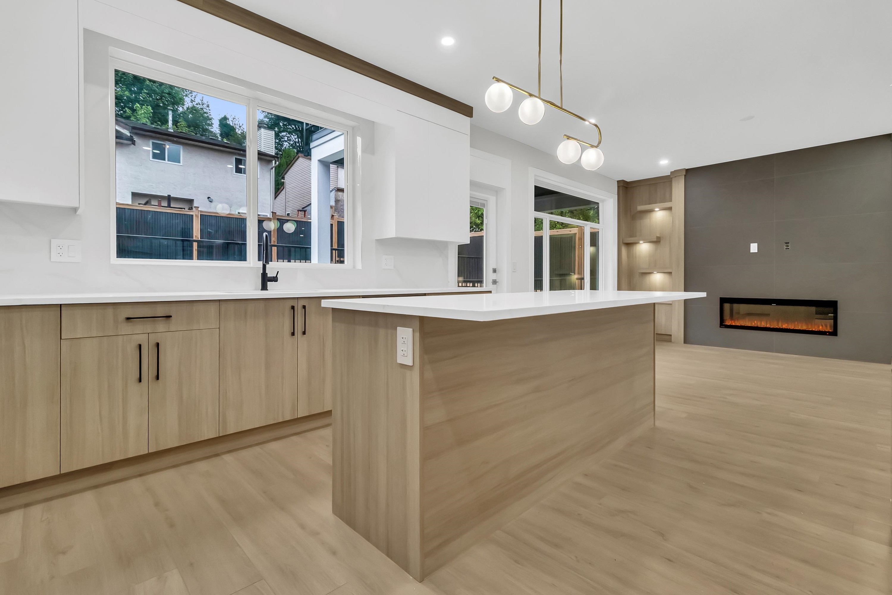 









32729


Fraser

Crescent, B,
Mission,




BC
V2V 1C9

