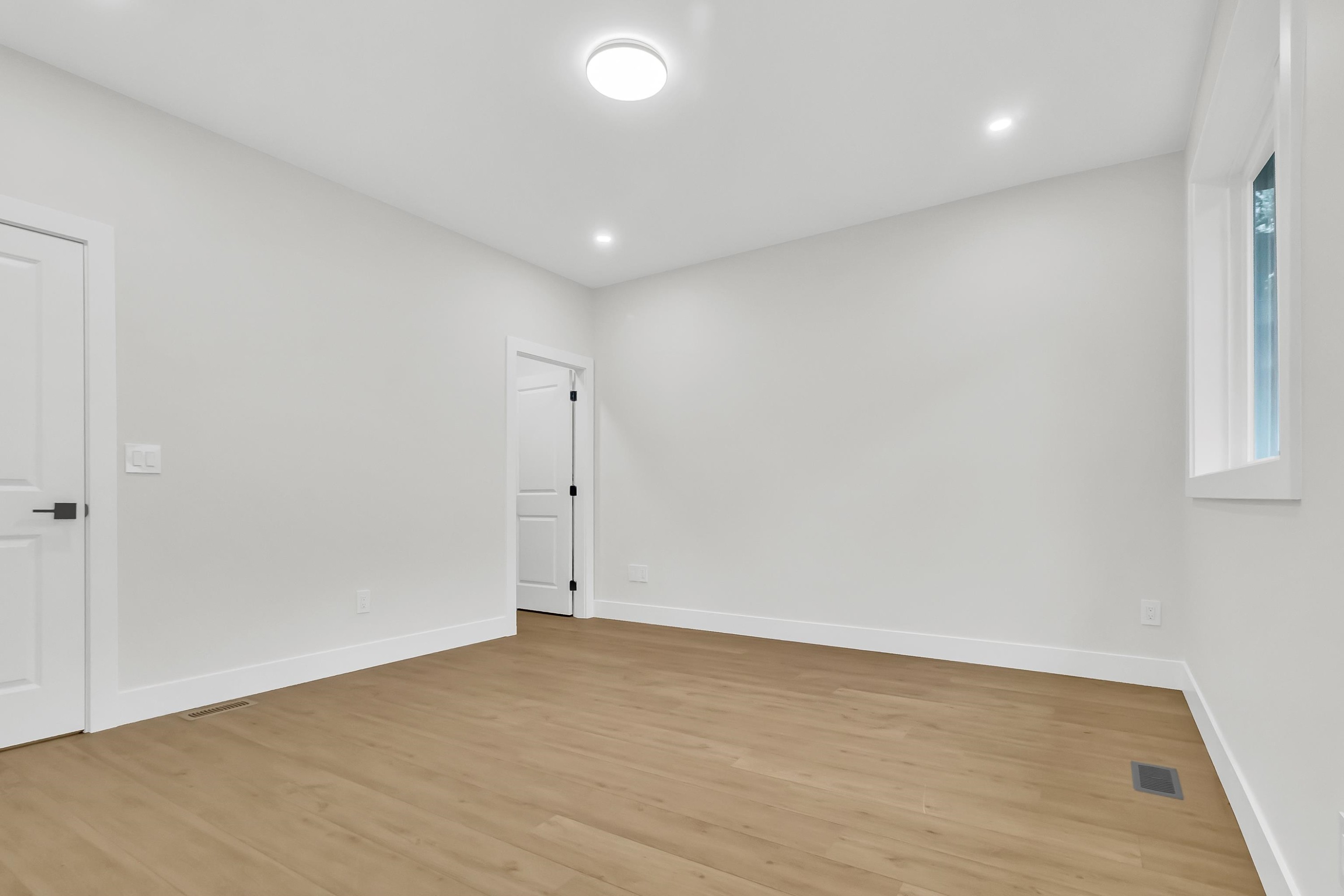 









32729


Fraser

Crescent, B,
Mission,




BC
V2V 1C9

