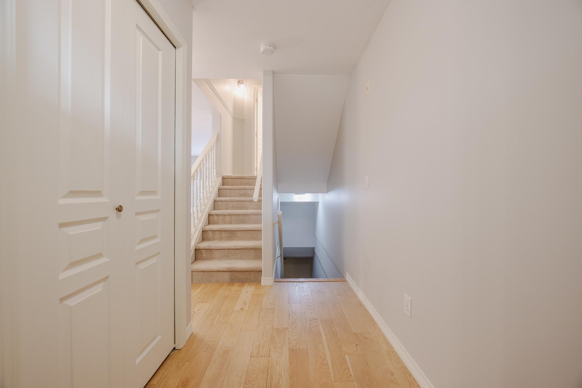 









15432


16a

Avenue, 16,
Surrey,




BC
V4A 1T3

