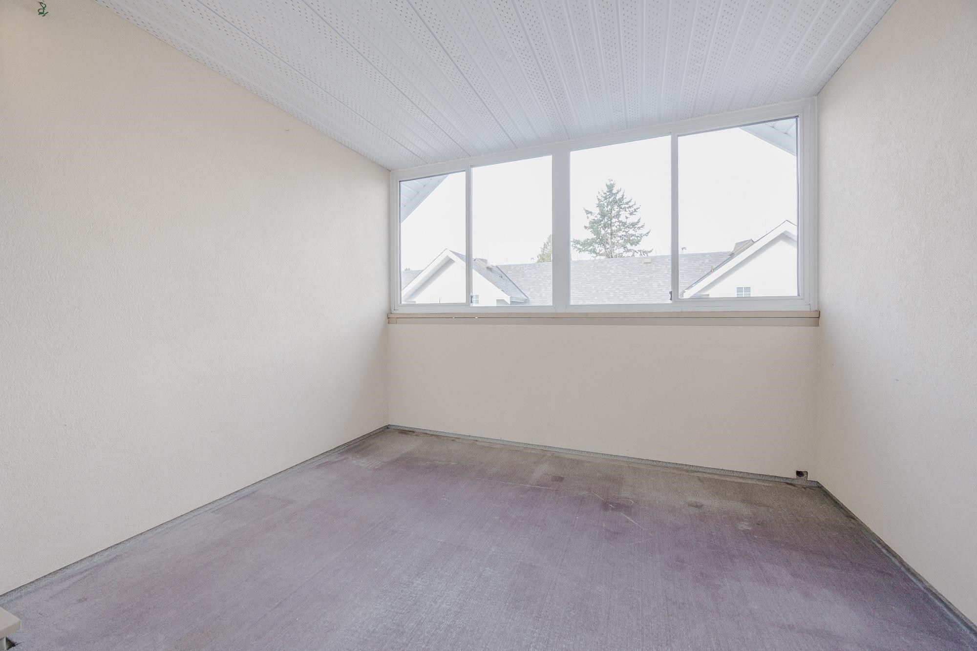 









15432


16a

Avenue, 16,
Surrey,




BC
V4A 1T3

