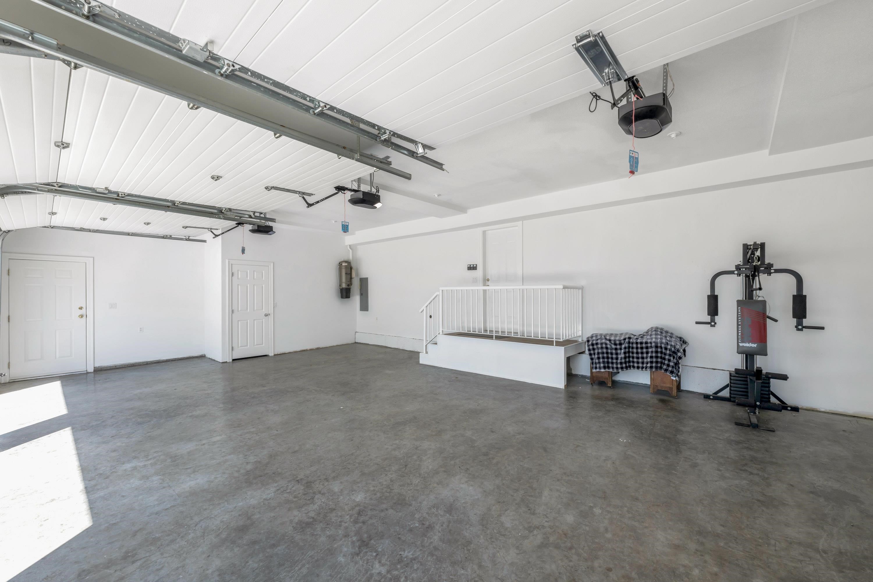 









25219


60

Avenue,
Langley,




BC
V4W 1G9

