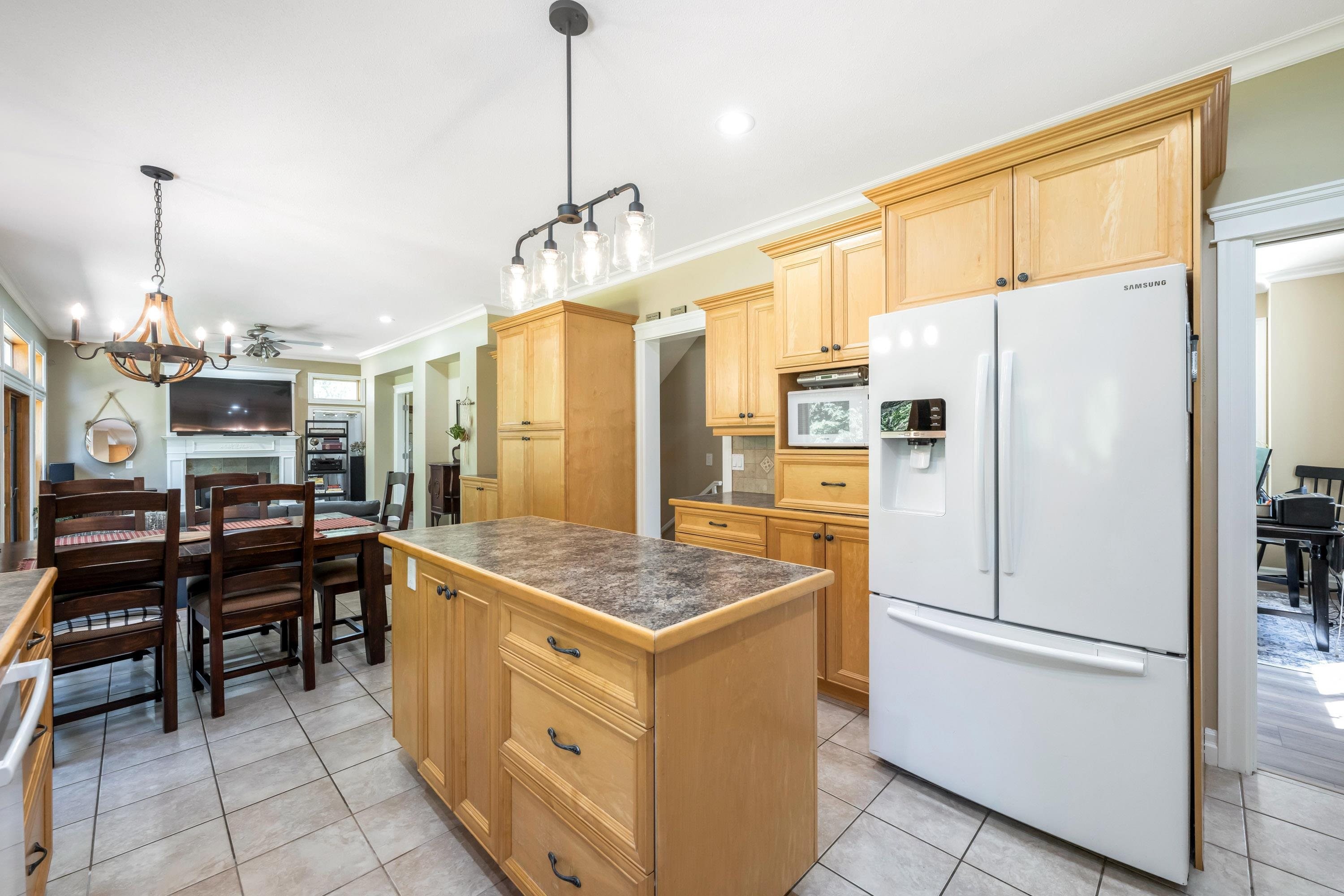 









25219


60

Avenue,
Langley,




BC
V4W 1G9

