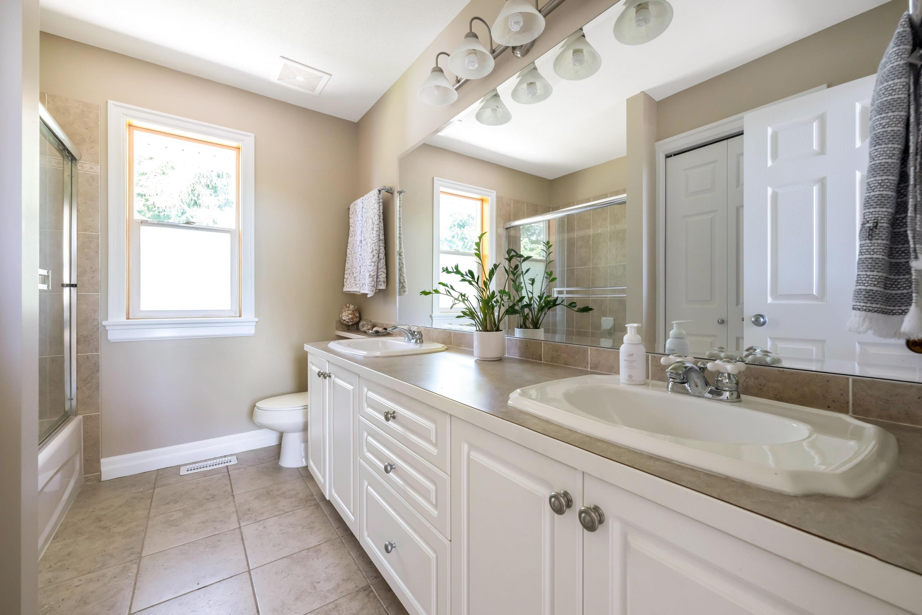 









25219


60

Avenue,
Langley,




BC
V4W 1G9

