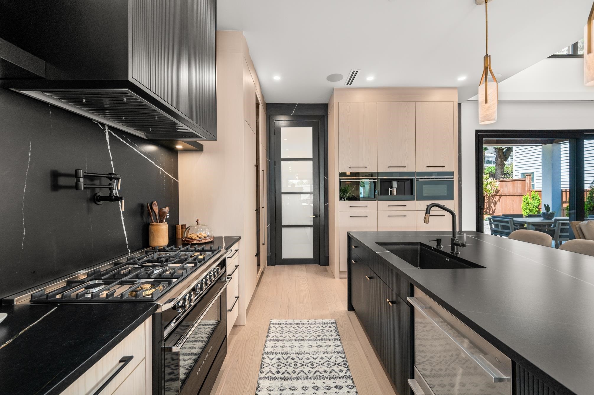 









1265


Kent

Street,
White Rock,




BC
V4B 4T6

