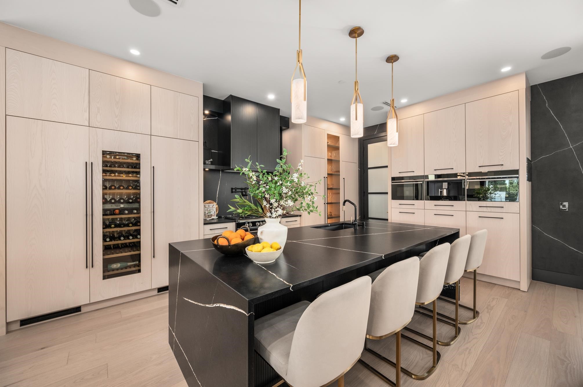 









1265


Kent

Street,
White Rock,




BC
V4B 4T6

