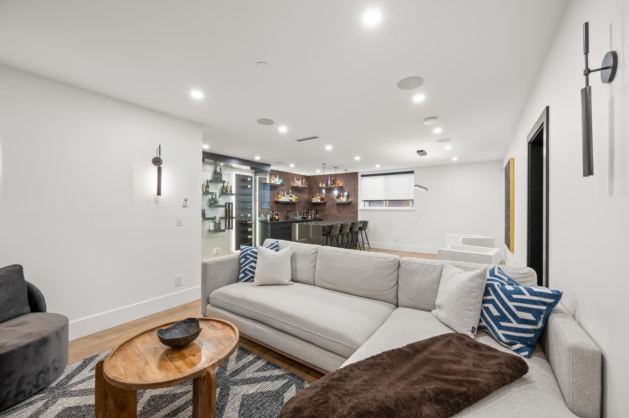 









1265


Kent

Street,
White Rock,




BC
V4B 4T6

