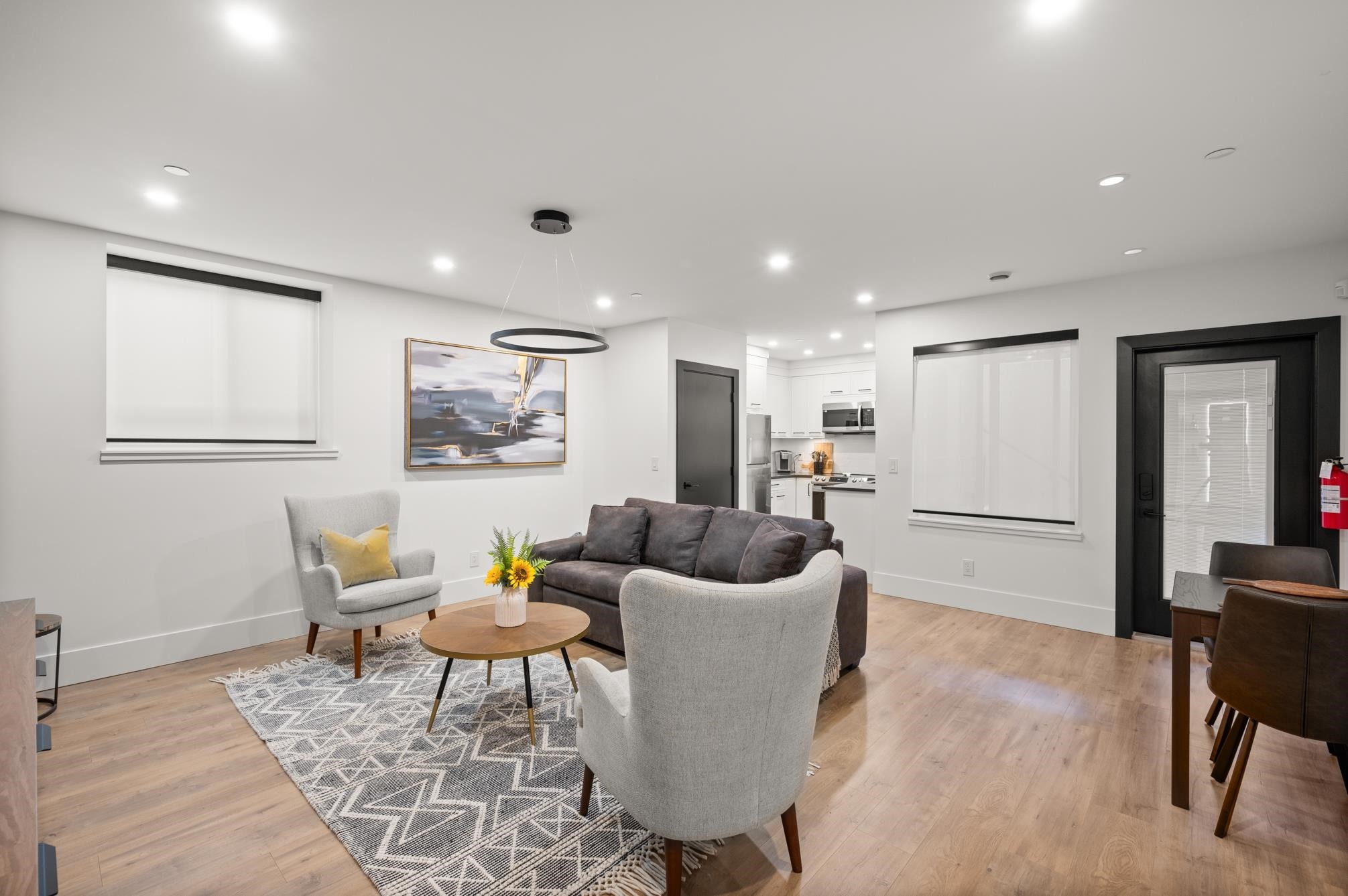 









1265


Kent

Street,
White Rock,




BC
V4B 4T6

