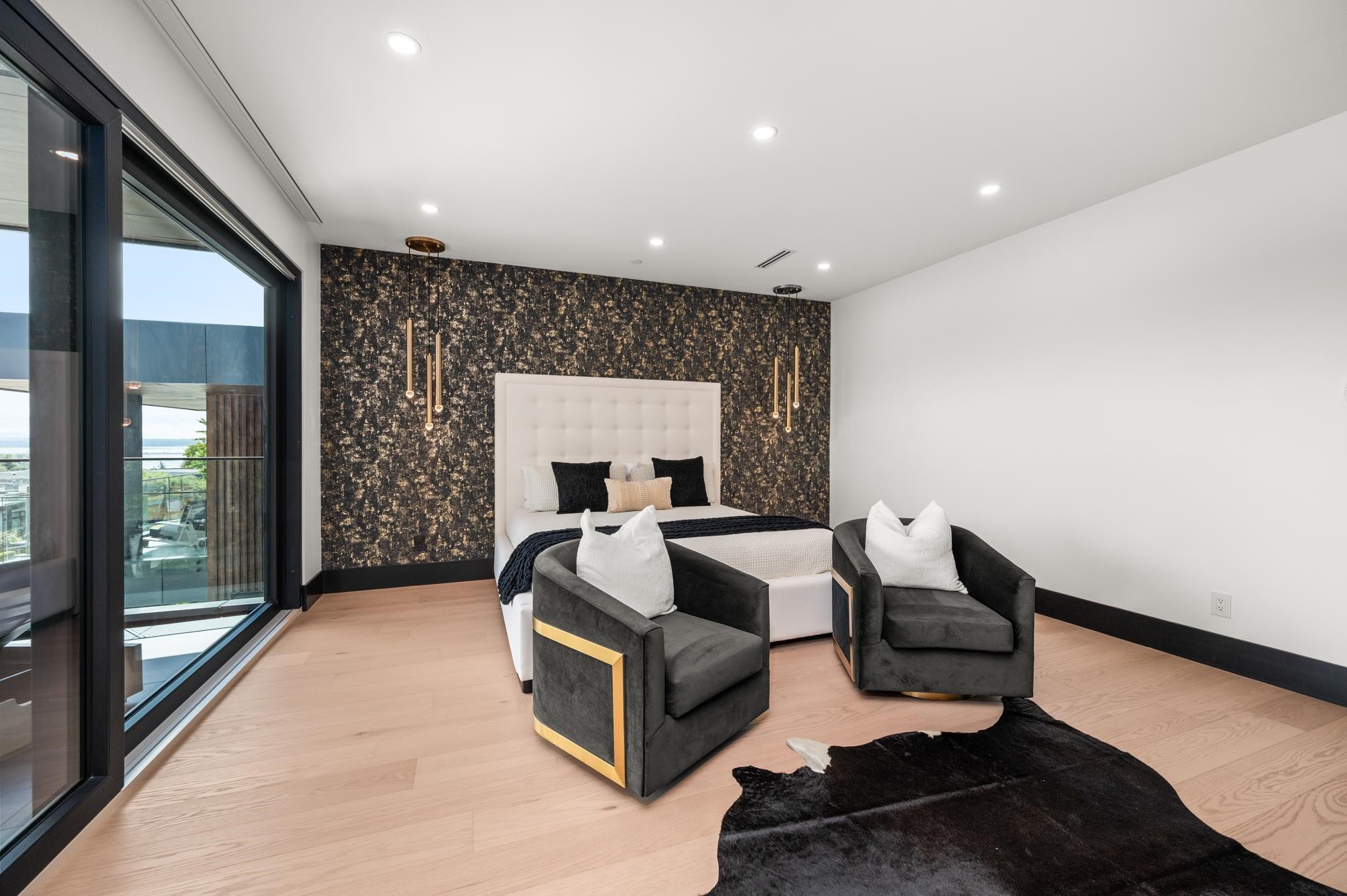 









1265


Kent

Street,
White Rock,




BC
V4B 4T6

