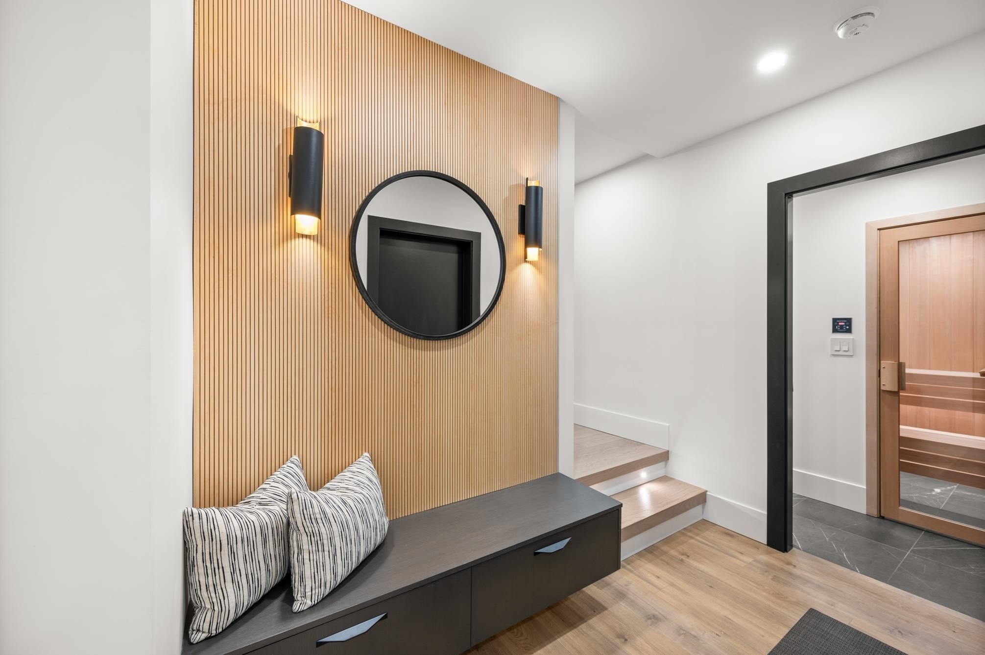 









1265


Kent

Street,
White Rock,




BC
V4B 4T6

