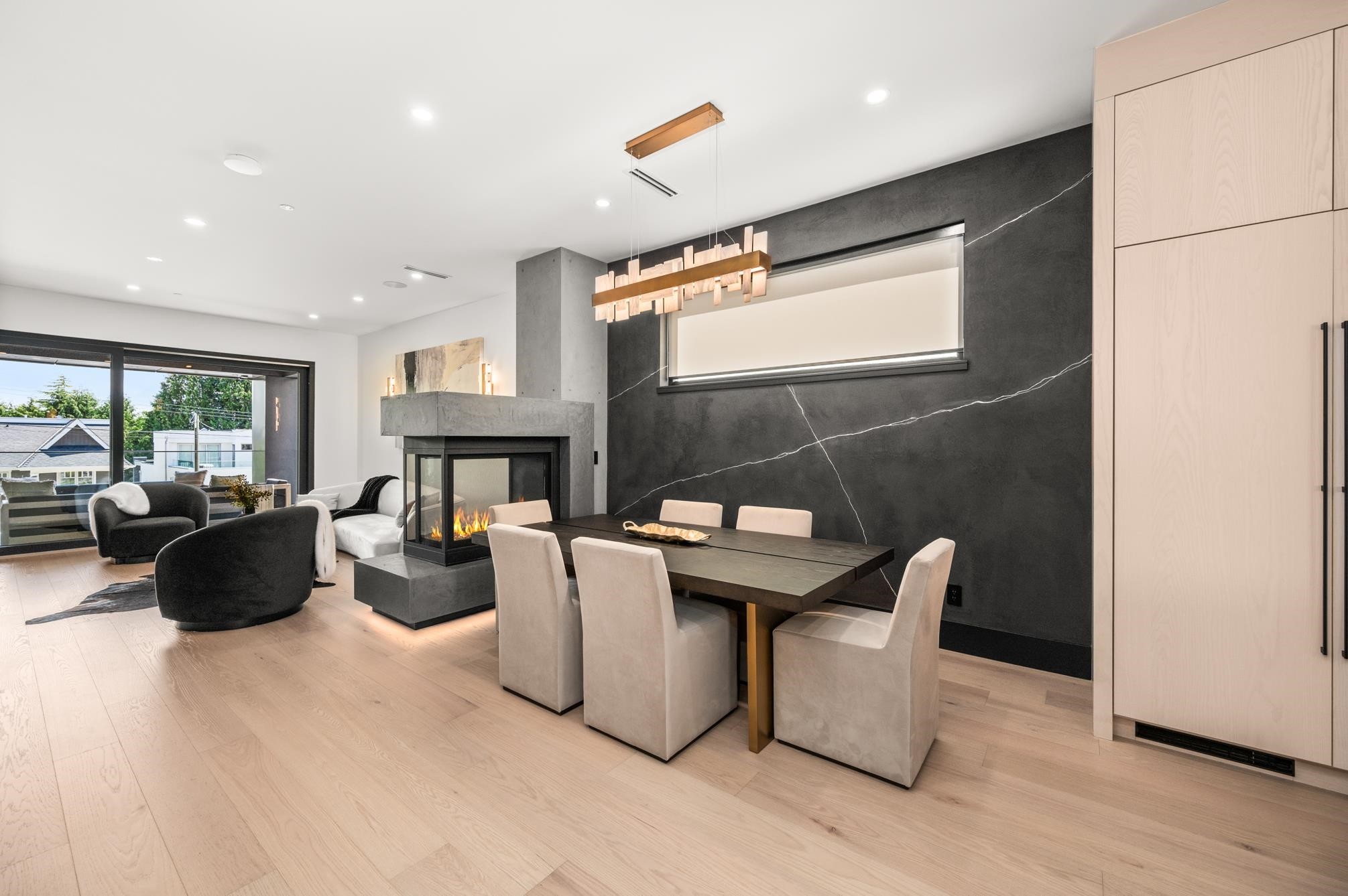 









1265


Kent

Street,
White Rock,




BC
V4B 4T6

