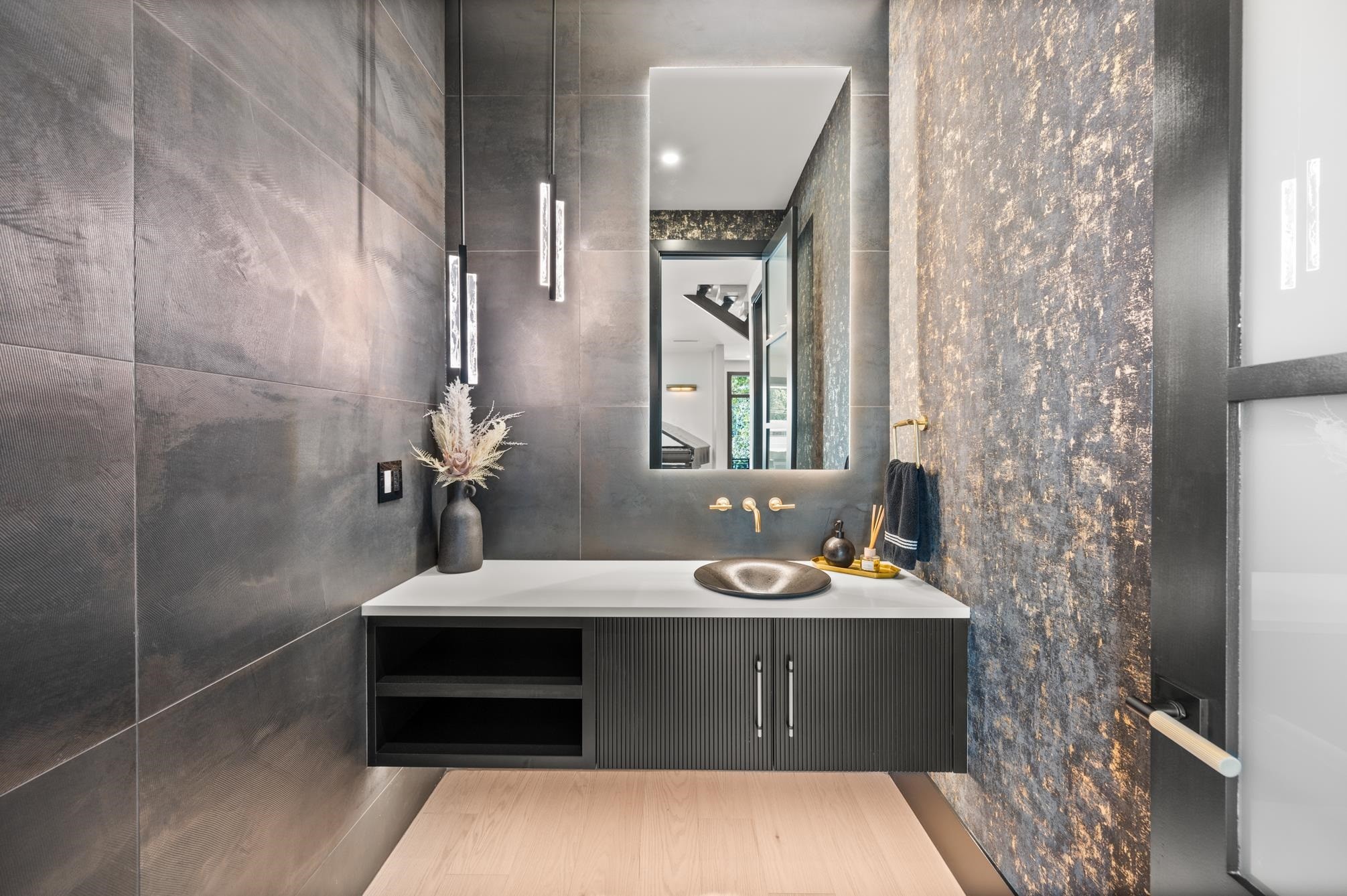 









1265


Kent

Street,
White Rock,




BC
V4B 4T6

