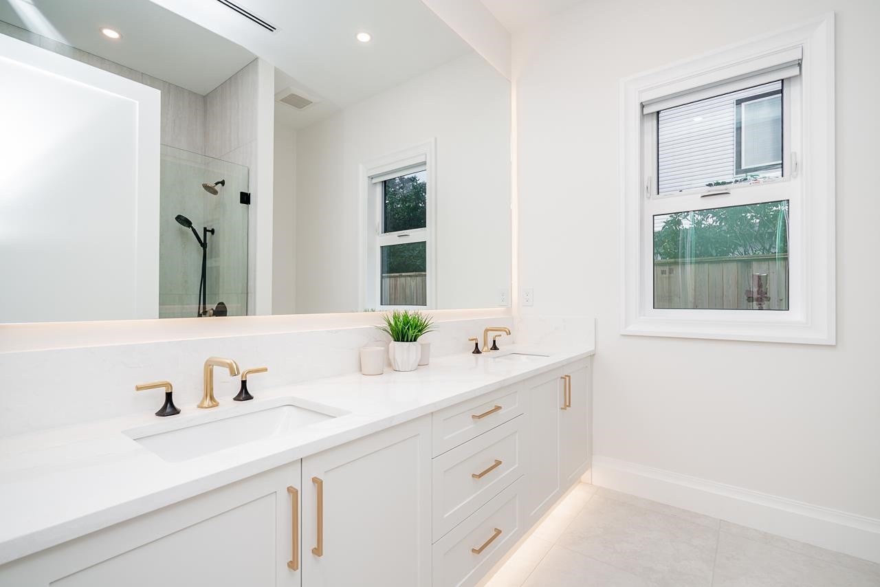 









8888


Hadden

Street,
Langley,




BC
V1M 2R6

