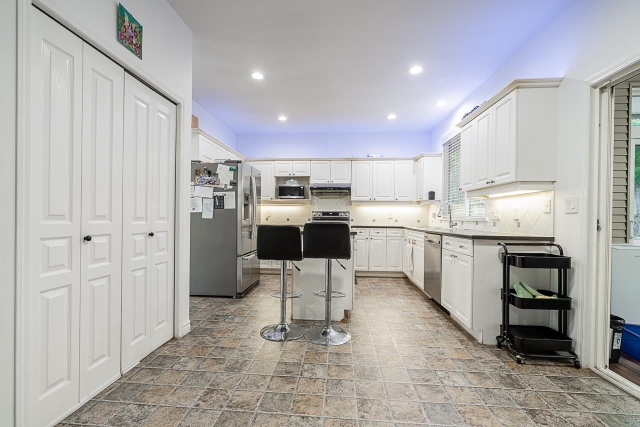 









14616


75a

Avenue,
Surrey,




BC
V3S 8Y5


