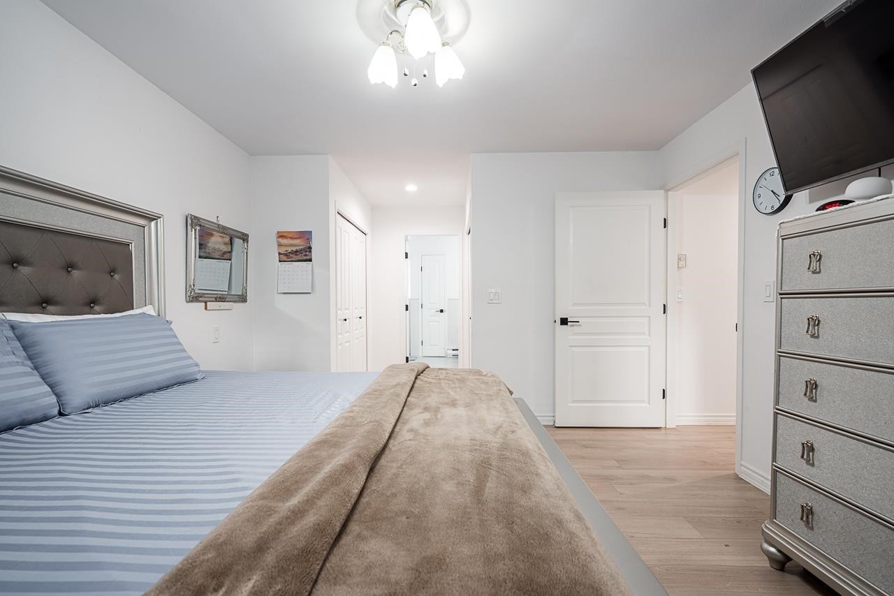 









14616


75a

Avenue,
Surrey,




BC
V3S 8Y5

