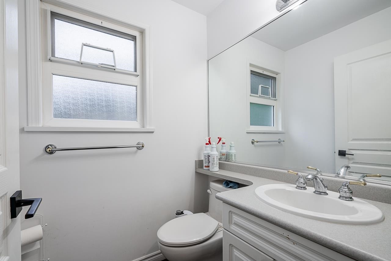 









14616


75a

Avenue,
Surrey,




BC
V3S 8Y5

