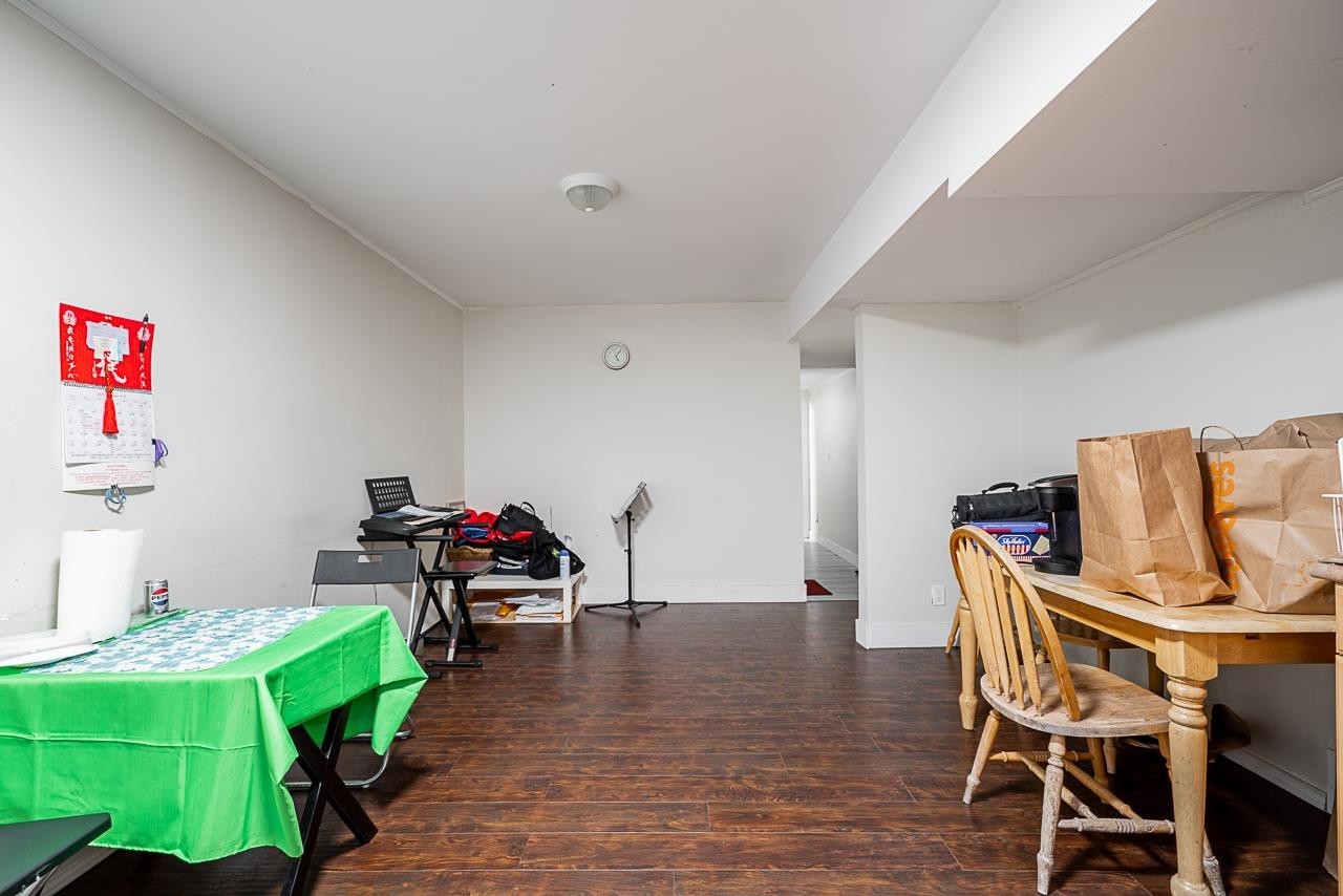 









14616


75a

Avenue,
Surrey,




BC
V3S 8Y5

