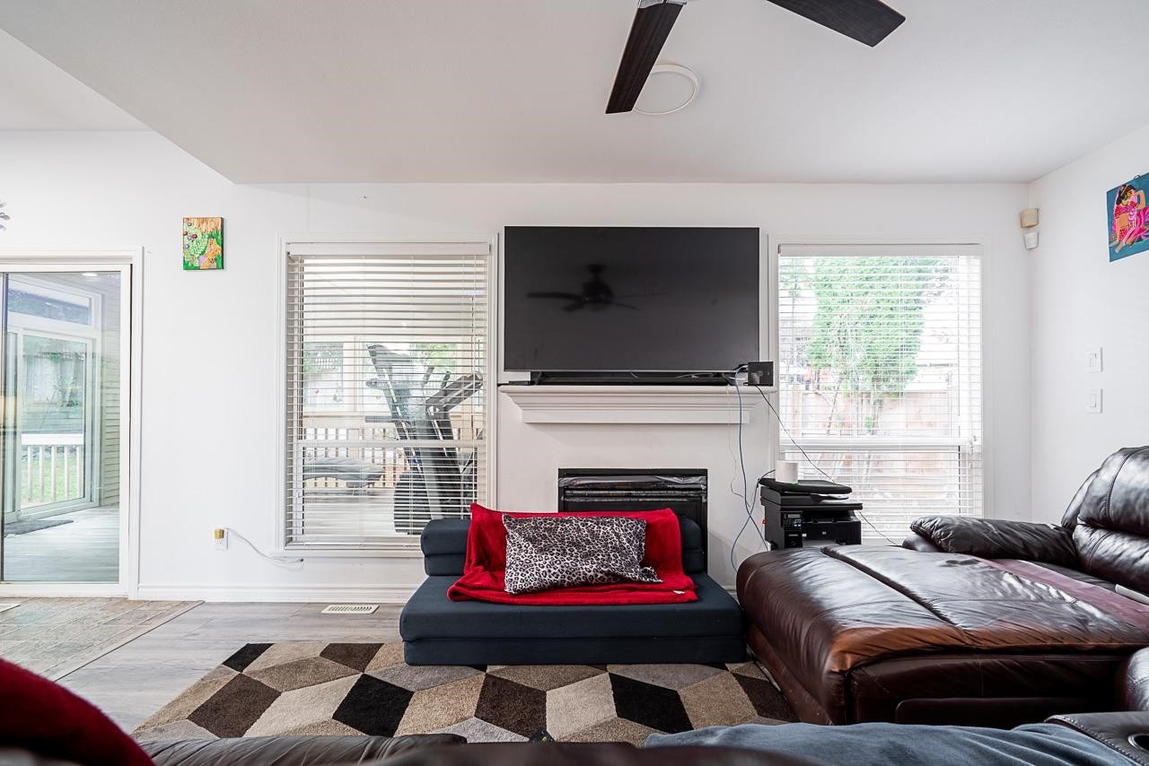 









14616


75a

Avenue,
Surrey,




BC
V3S 8Y5

