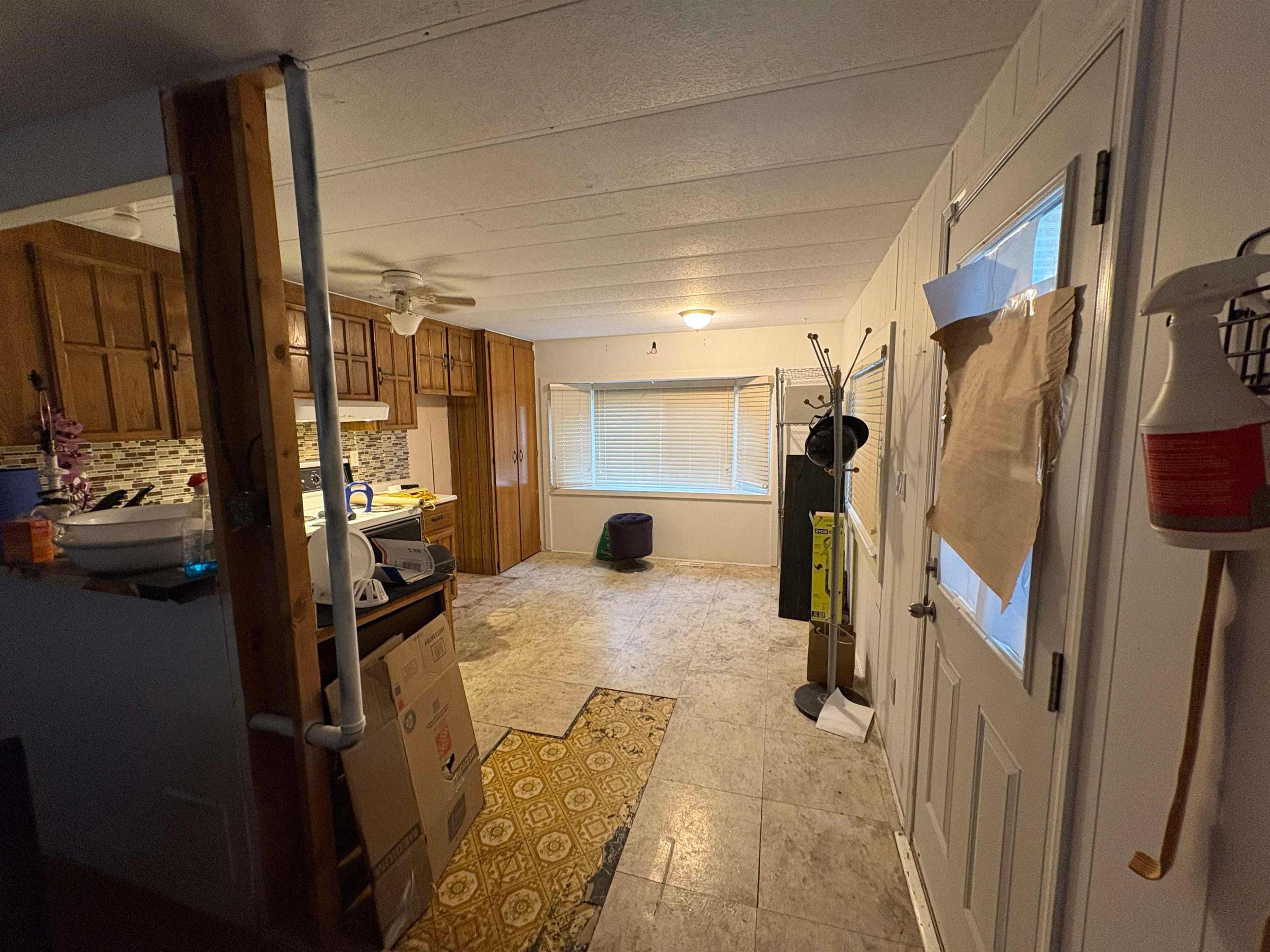 









7790


King George

Boulevard, 136,
Surrey,




BC
V3W 5Y4

