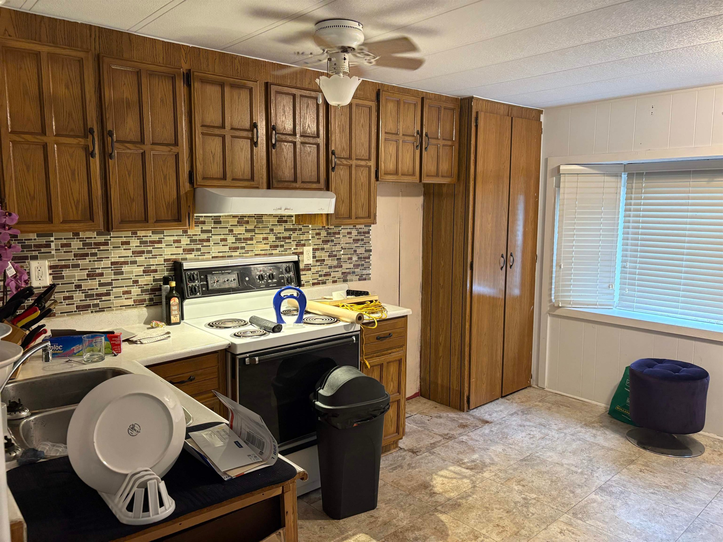 









7790


King George

Boulevard, 136,
Surrey,




BC
V3W 5Y4

