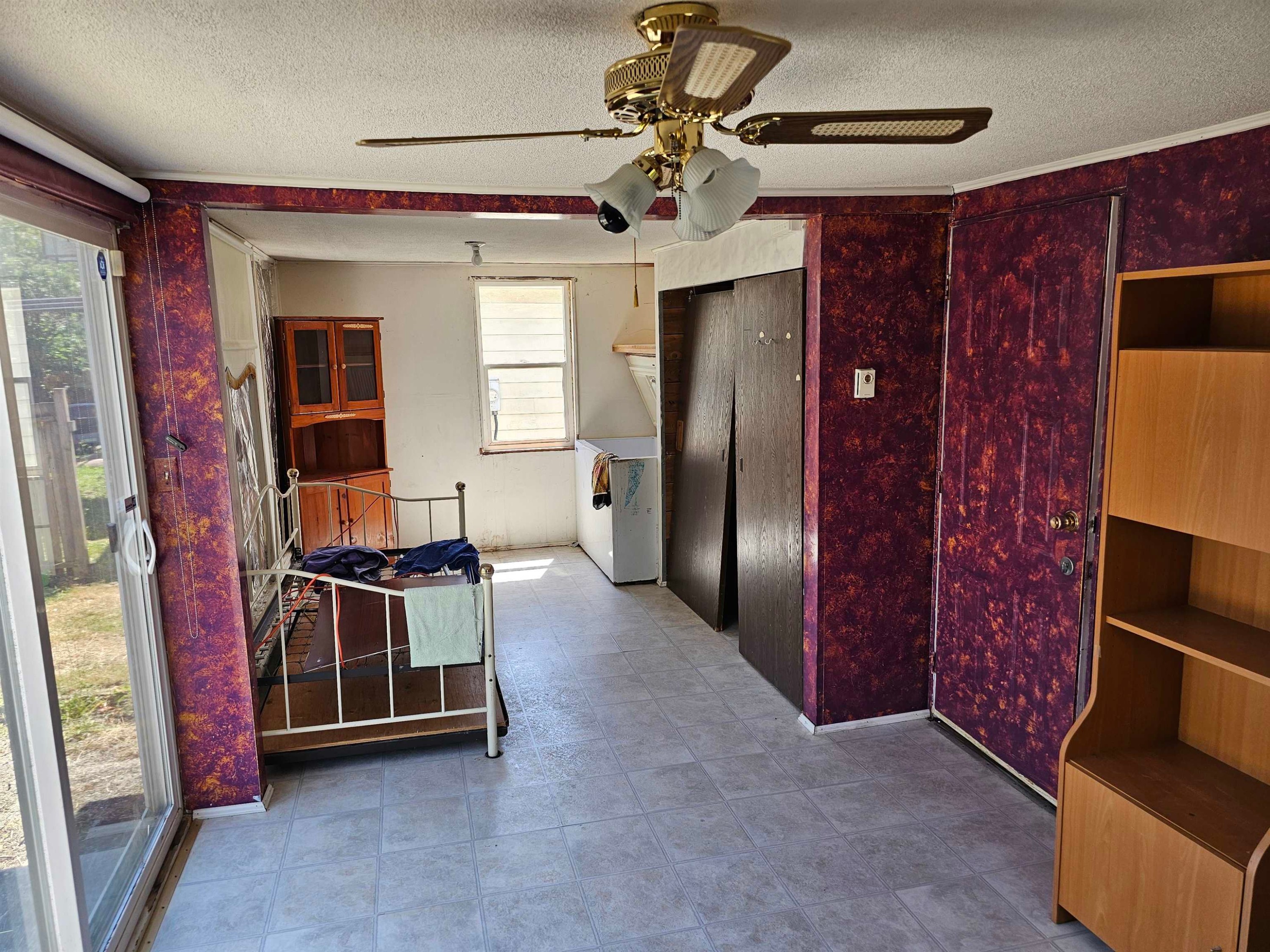 









1895


Shore

Crescent,
Abbotsford,




BC
V2S 5H1

