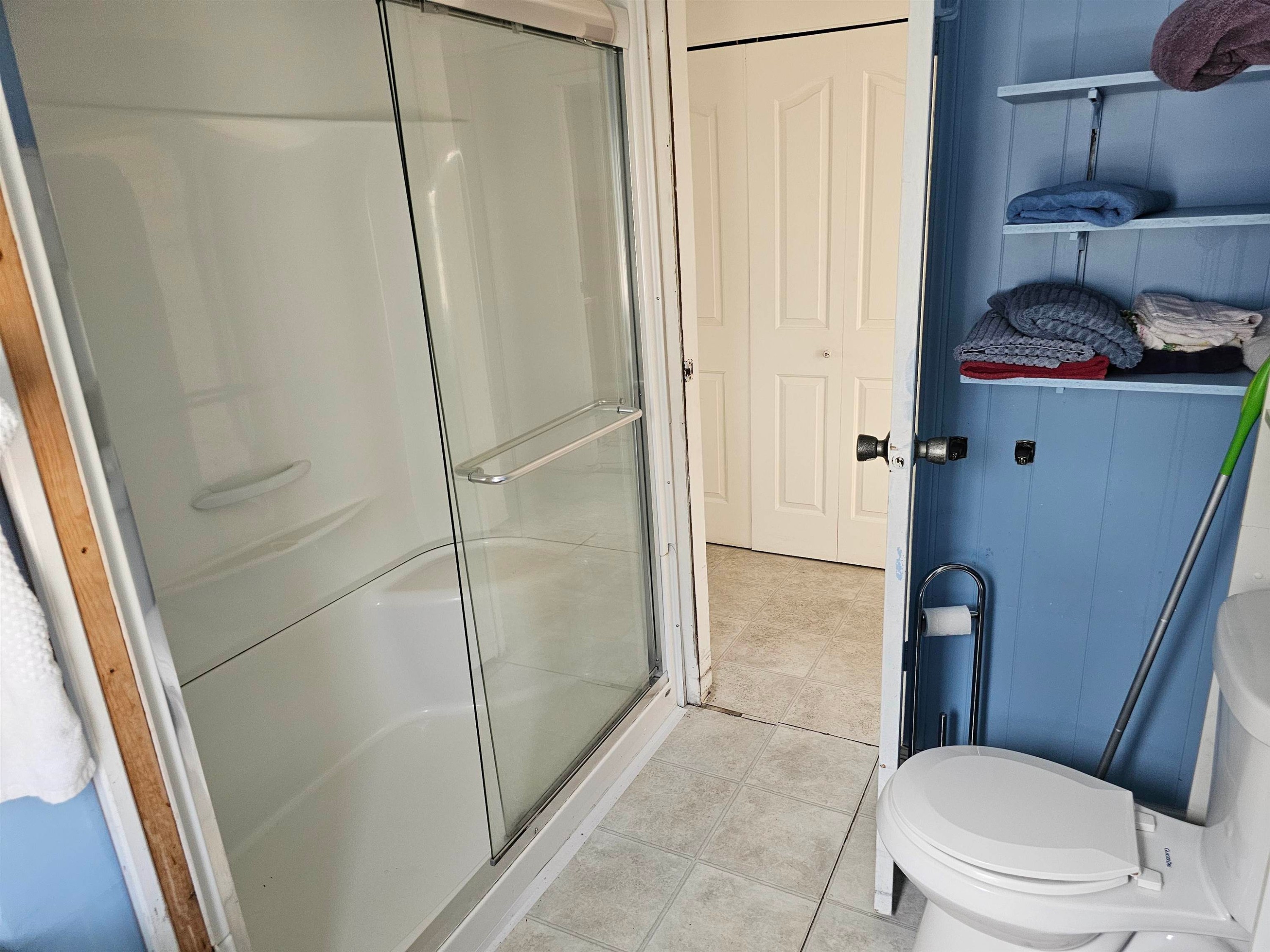 









1895


Shore

Crescent,
Abbotsford,




BC
V2S 5H1

