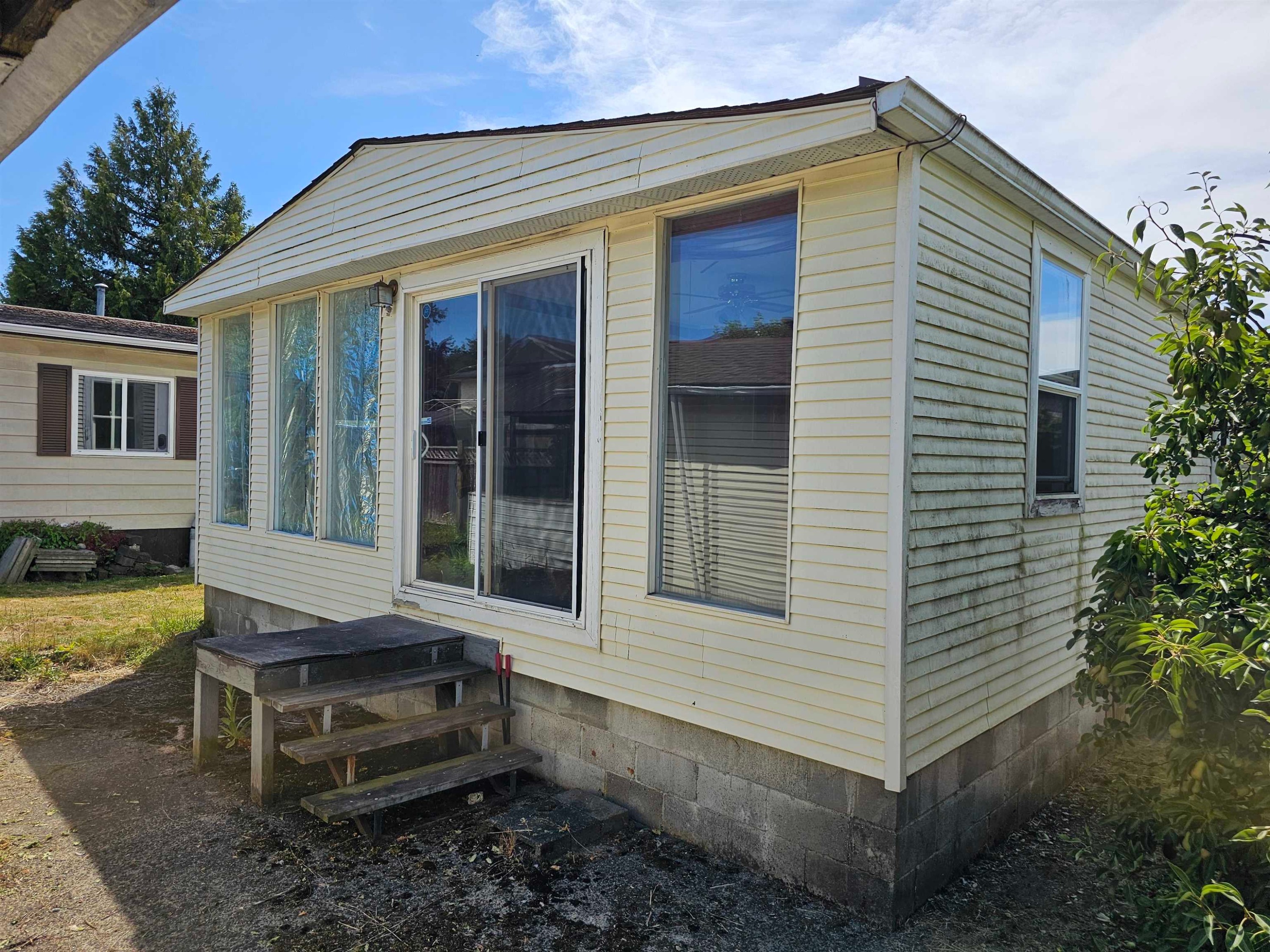 









1895


Shore

Crescent,
Abbotsford,




BC
V2S 5H1

