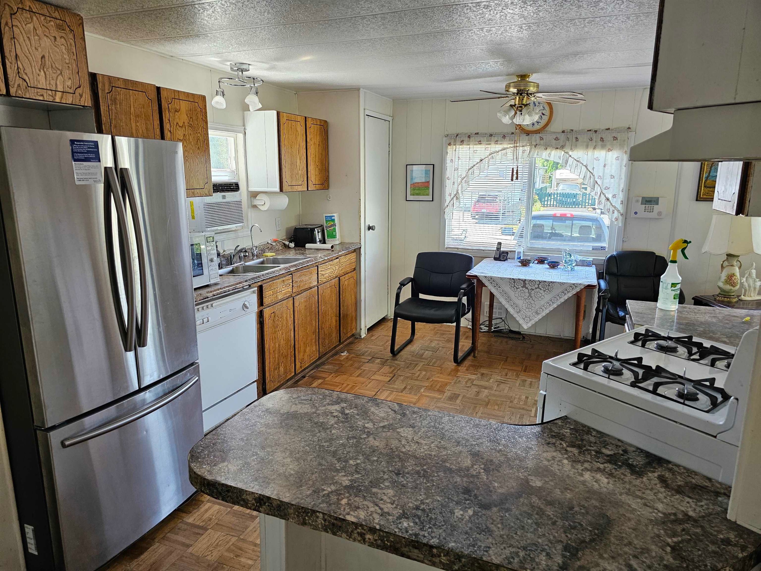 









1895


Shore

Crescent,
Abbotsford,




BC
V2S 5H1

