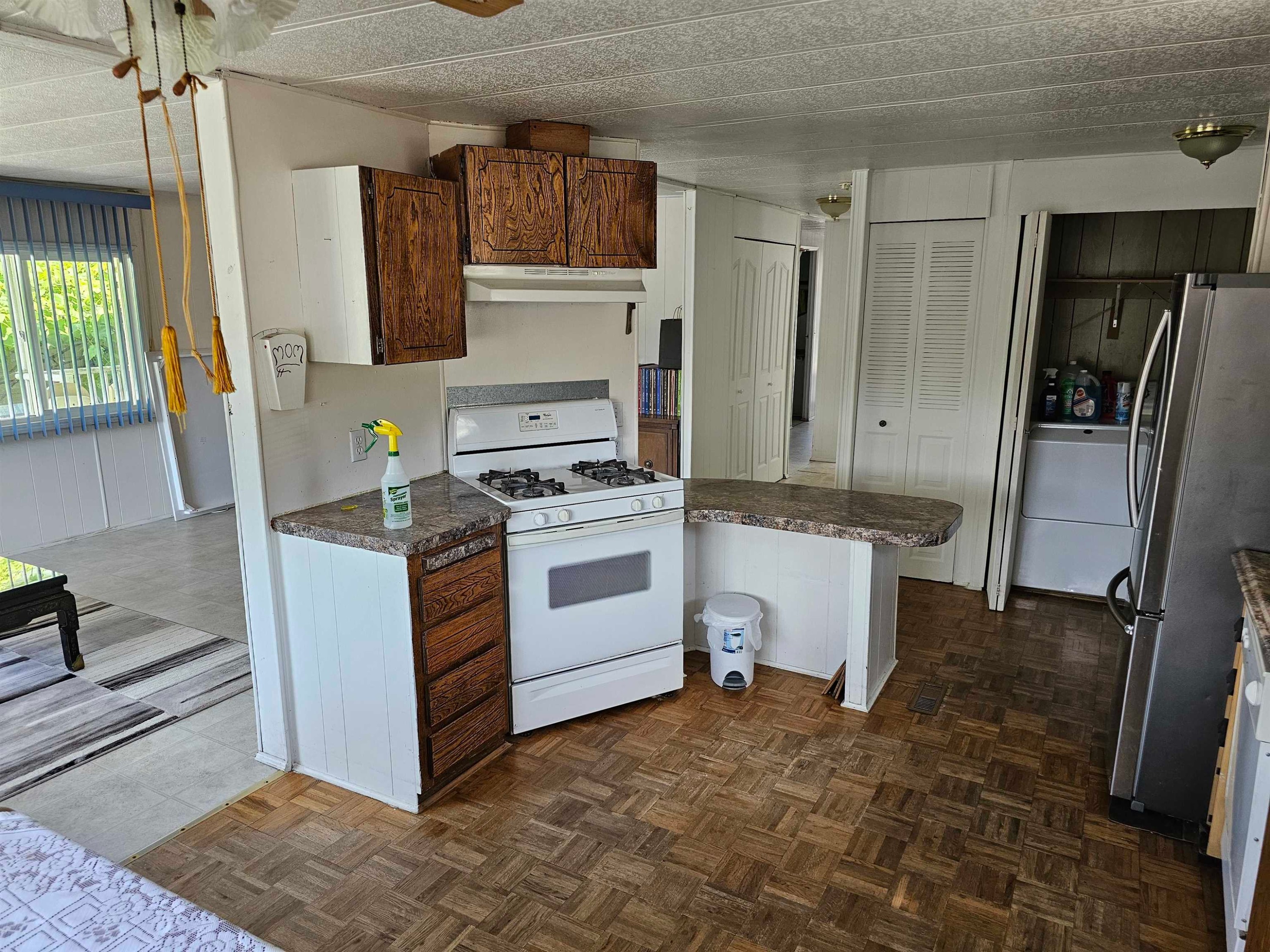 









1895


Shore

Crescent,
Abbotsford,




BC
V2S 5H1

