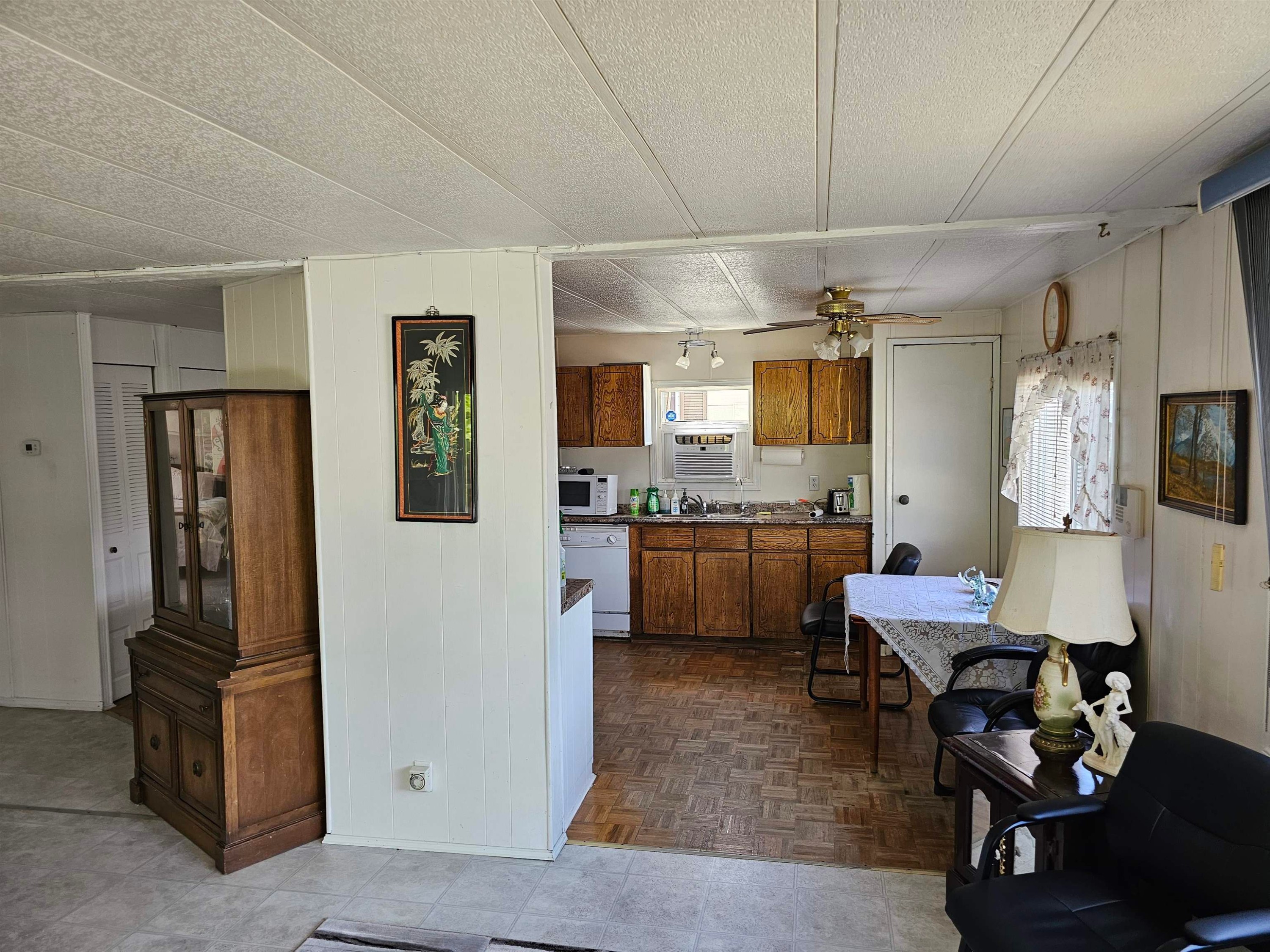 









1895


Shore

Crescent,
Abbotsford,




BC
V2S 5H1

