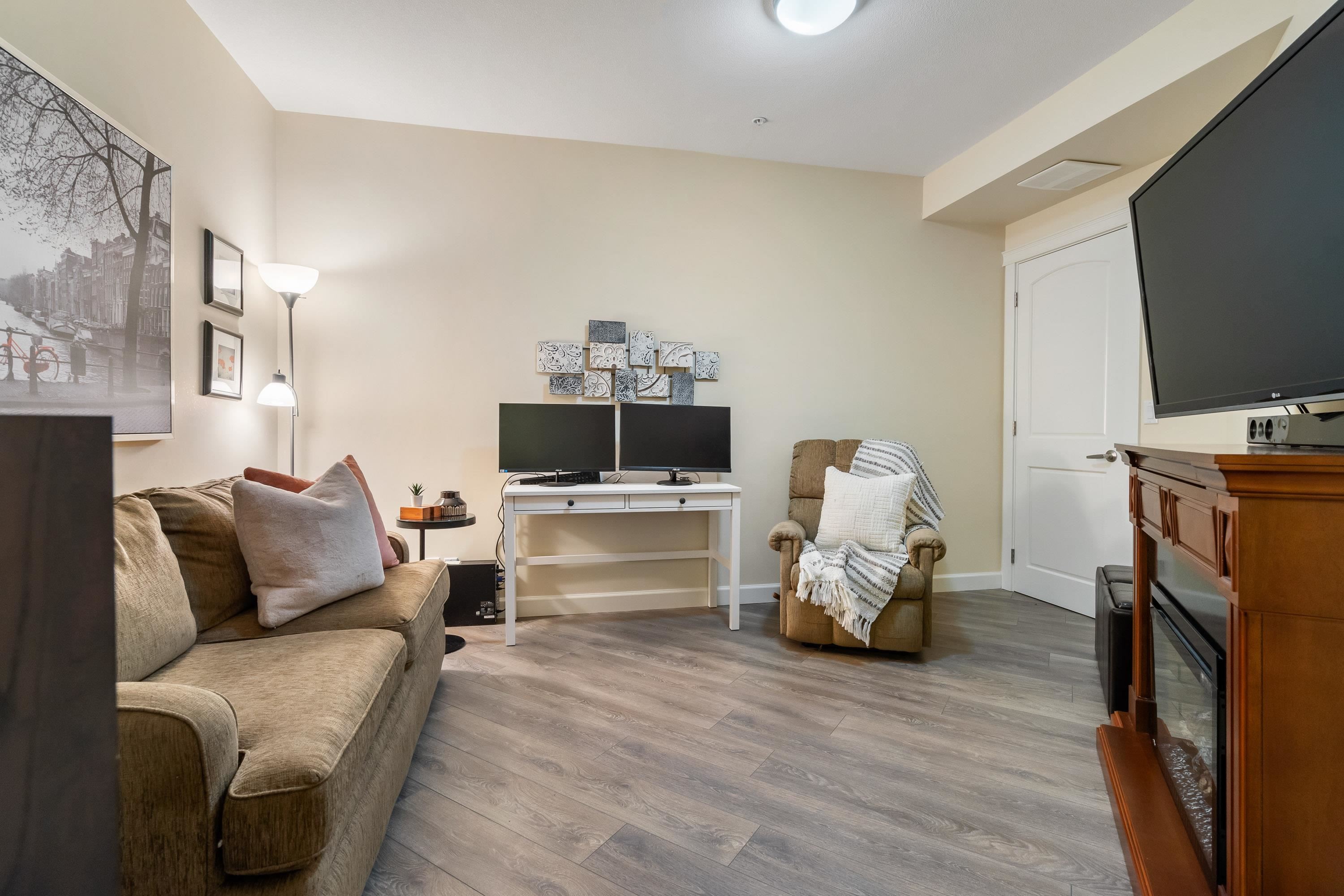 









20716


Willoughby Town Centre

Drive, A512,
Langley,




BC
V2Y 3J7

