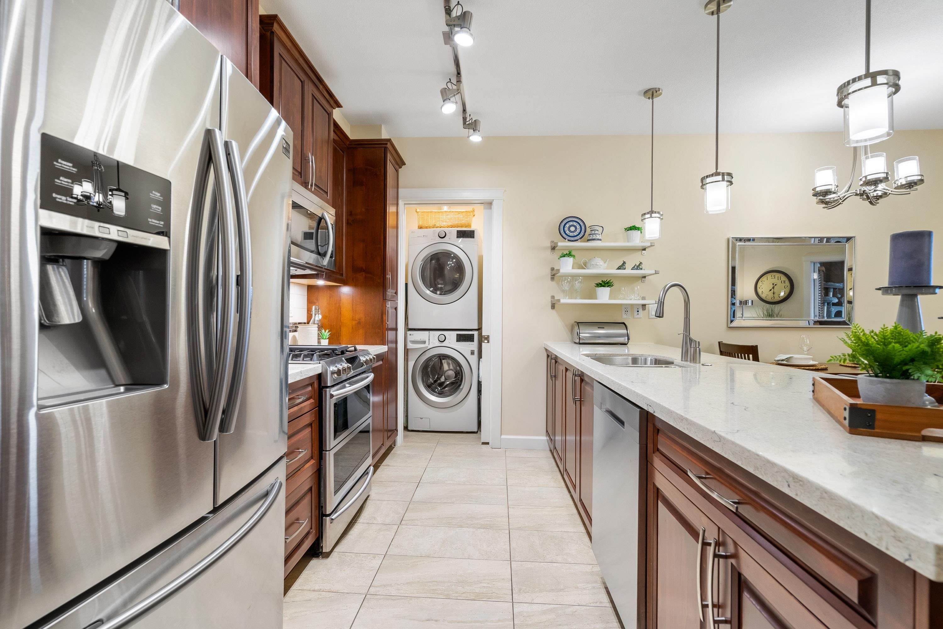 









20716


Willoughby Town Centre

Drive, A512,
Langley,




BC
V2Y 3J7

