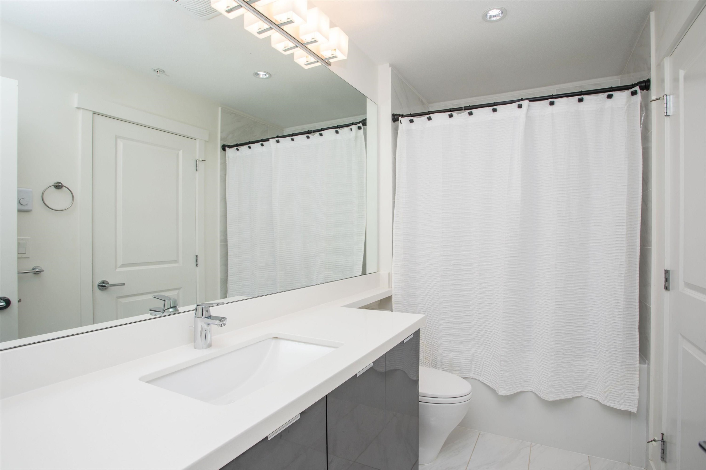 









15137


33

Avenue, 106,
Surrey,




BC
V3Z 0Y1

