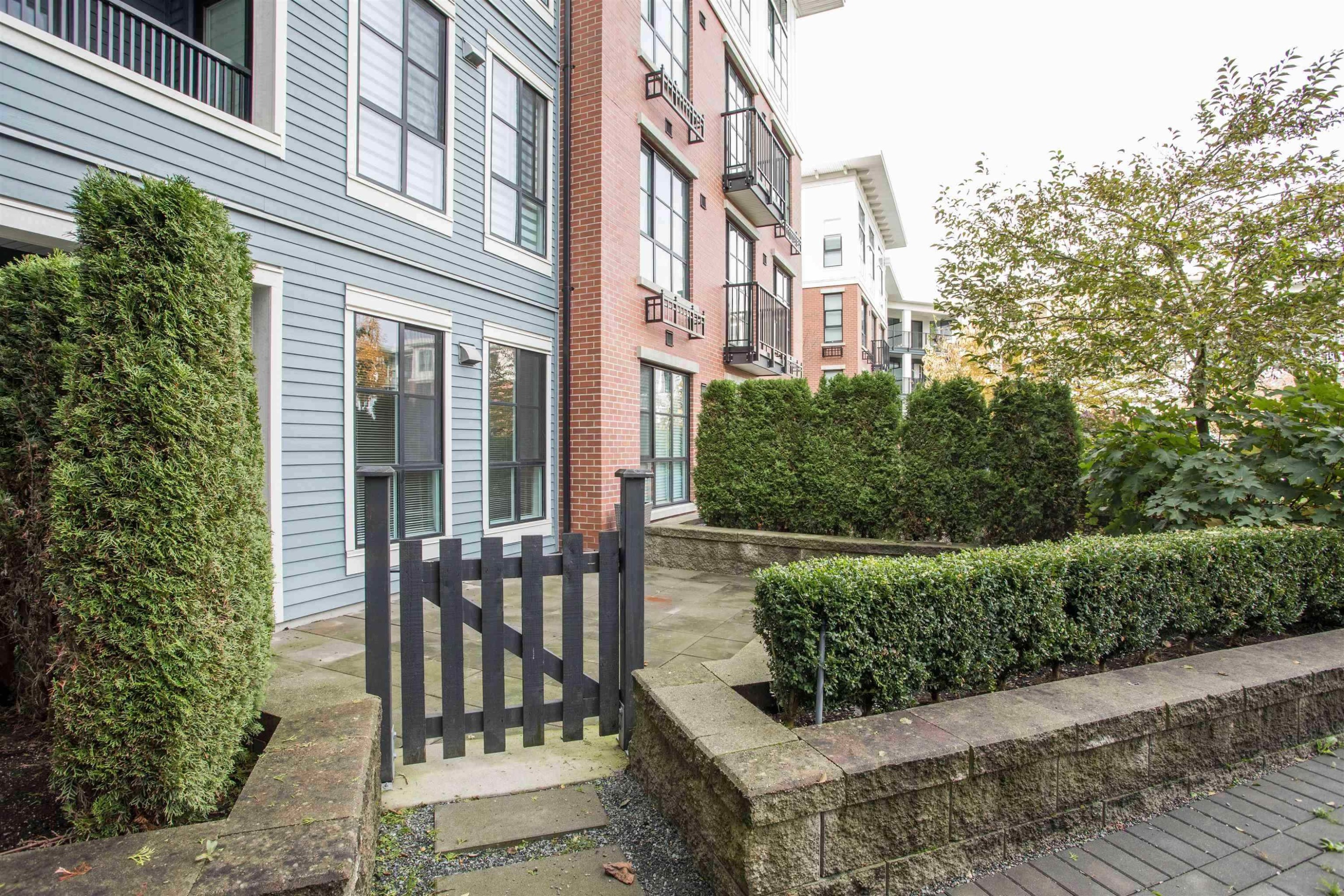 









15137


33

Avenue, 106,
Surrey,




BC
V3Z 0Y1

