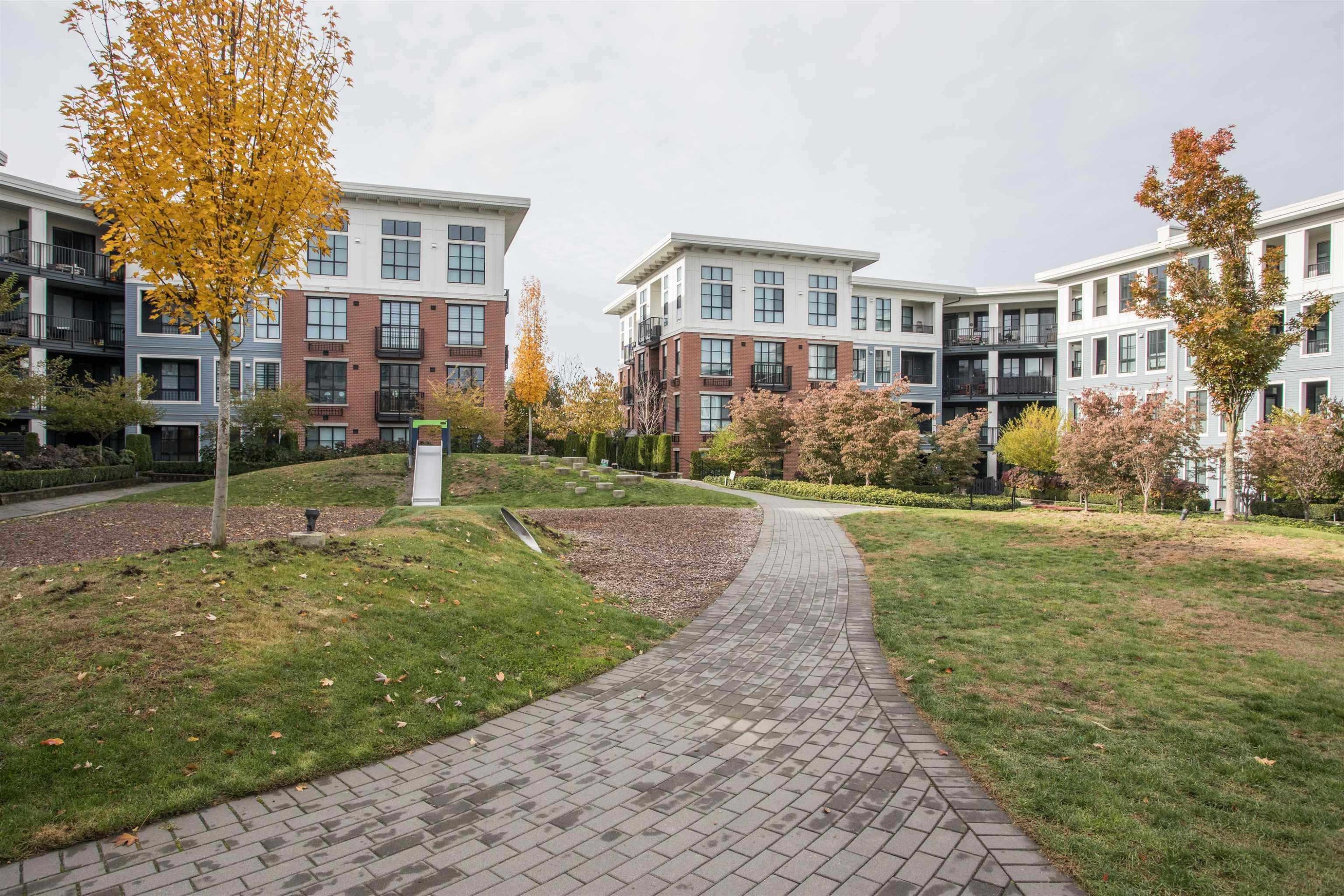 









15137


33

Avenue, 106,
Surrey,




BC
V3Z 0Y1

