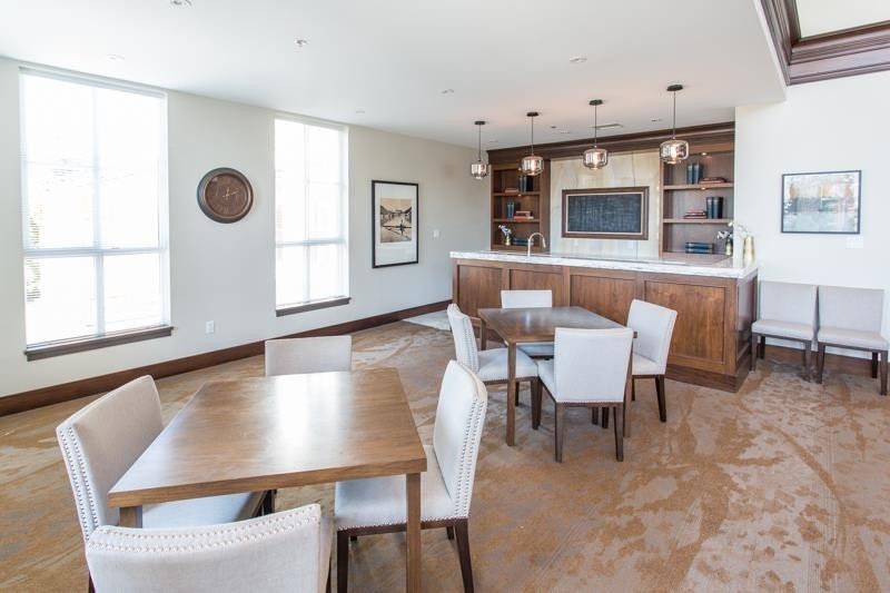 









15137


33

Avenue, 106,
Surrey,




BC
V3Z 0Y1

