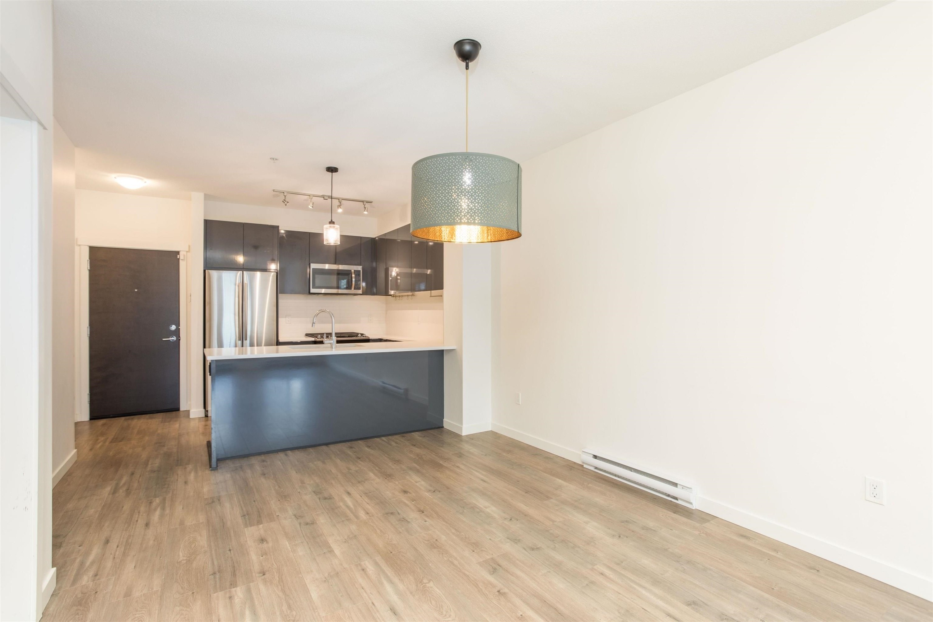 









15137


33

Avenue, 106,
Surrey,




BC
V3Z 0Y1

