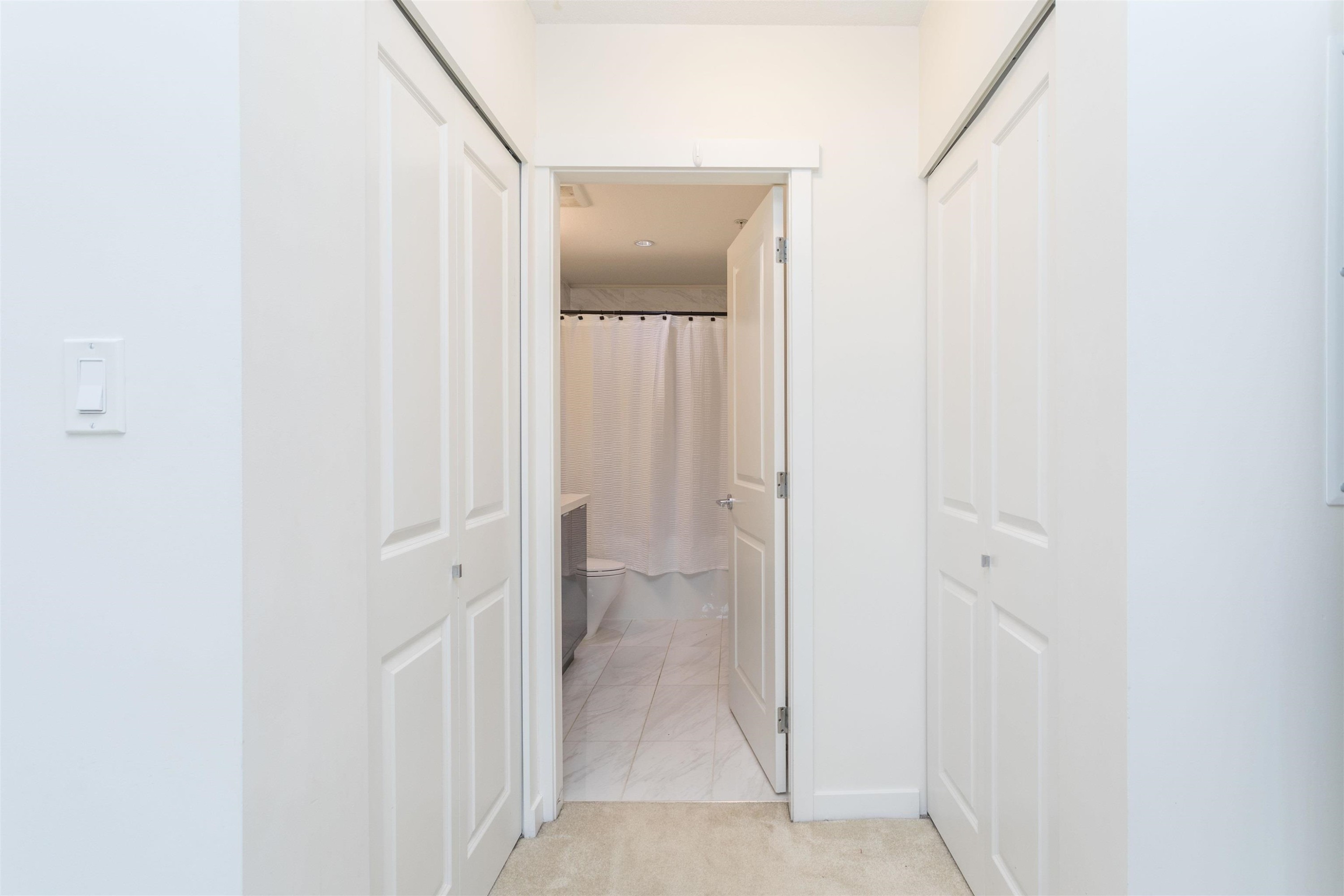 









15137


33

Avenue, 106,
Surrey,




BC
V3Z 0Y1

