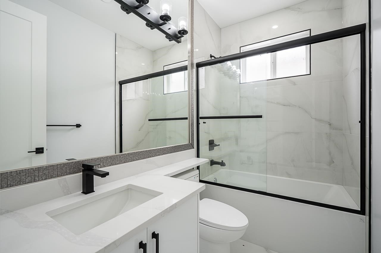 









7518


205a

Street,
Langley,




BC
V2Y 1V5

