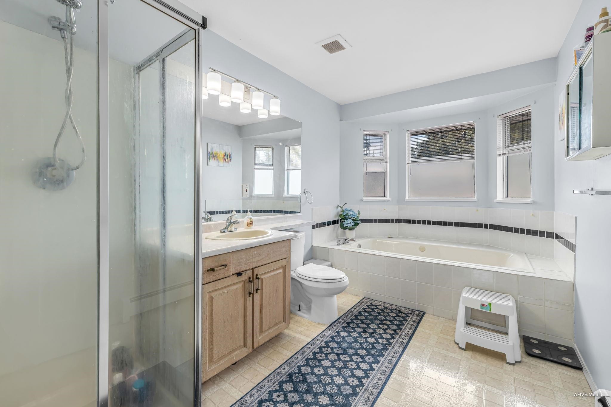 









8727


142a

Street,
Surrey,




BC
V3W 4G4

